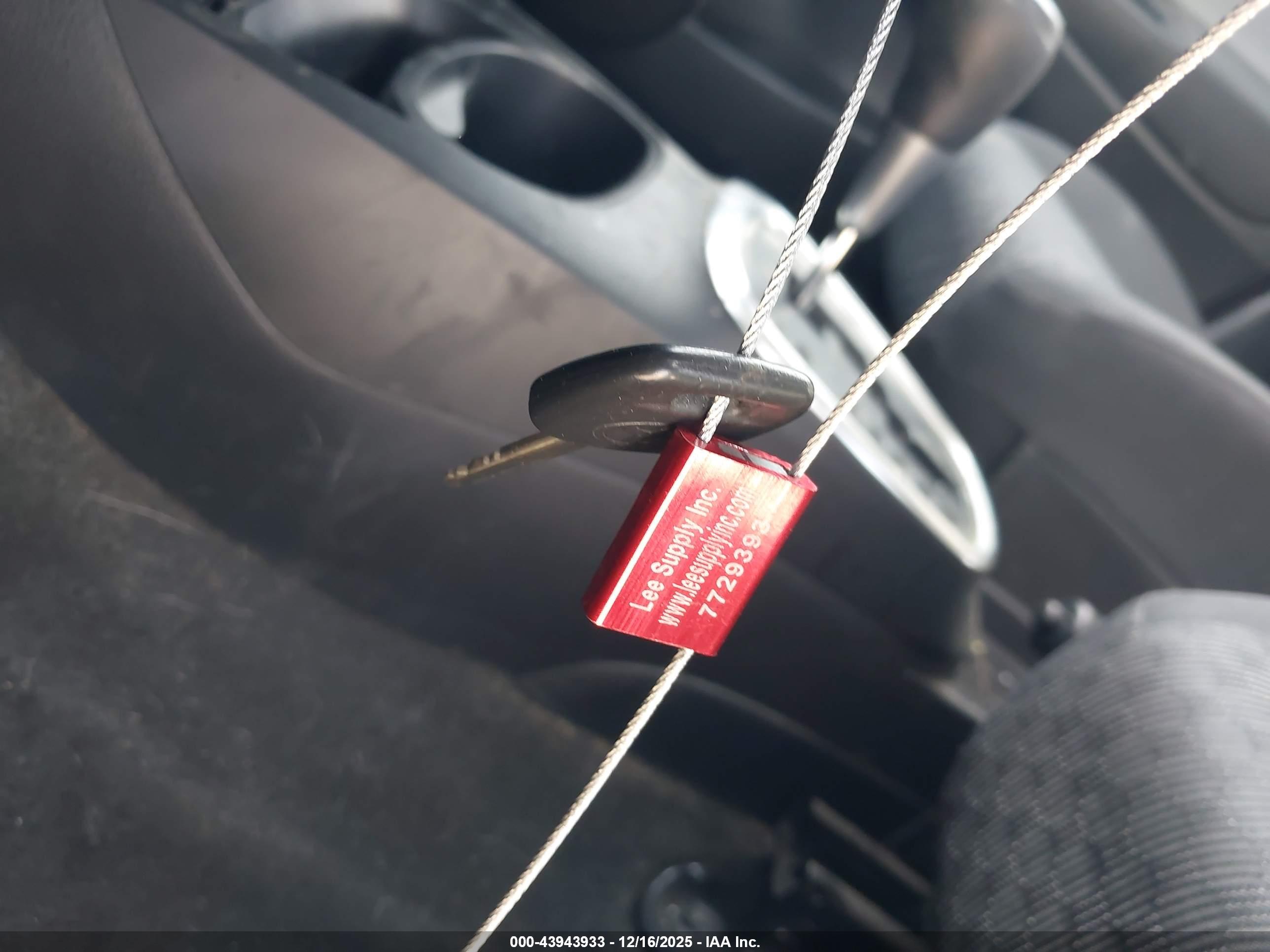 TOYOTA YARIS image 11