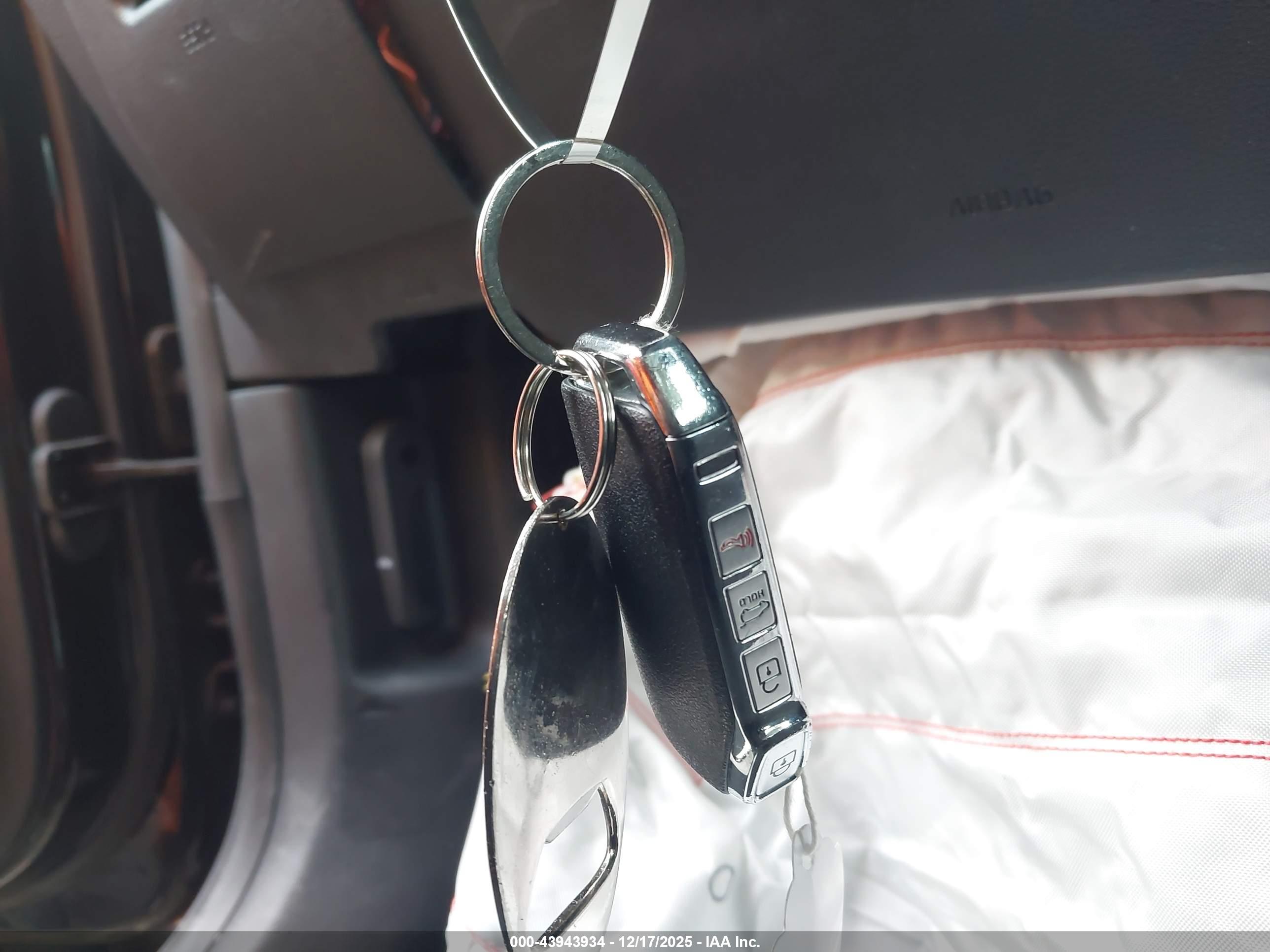 KIA TELLURIDE image 11