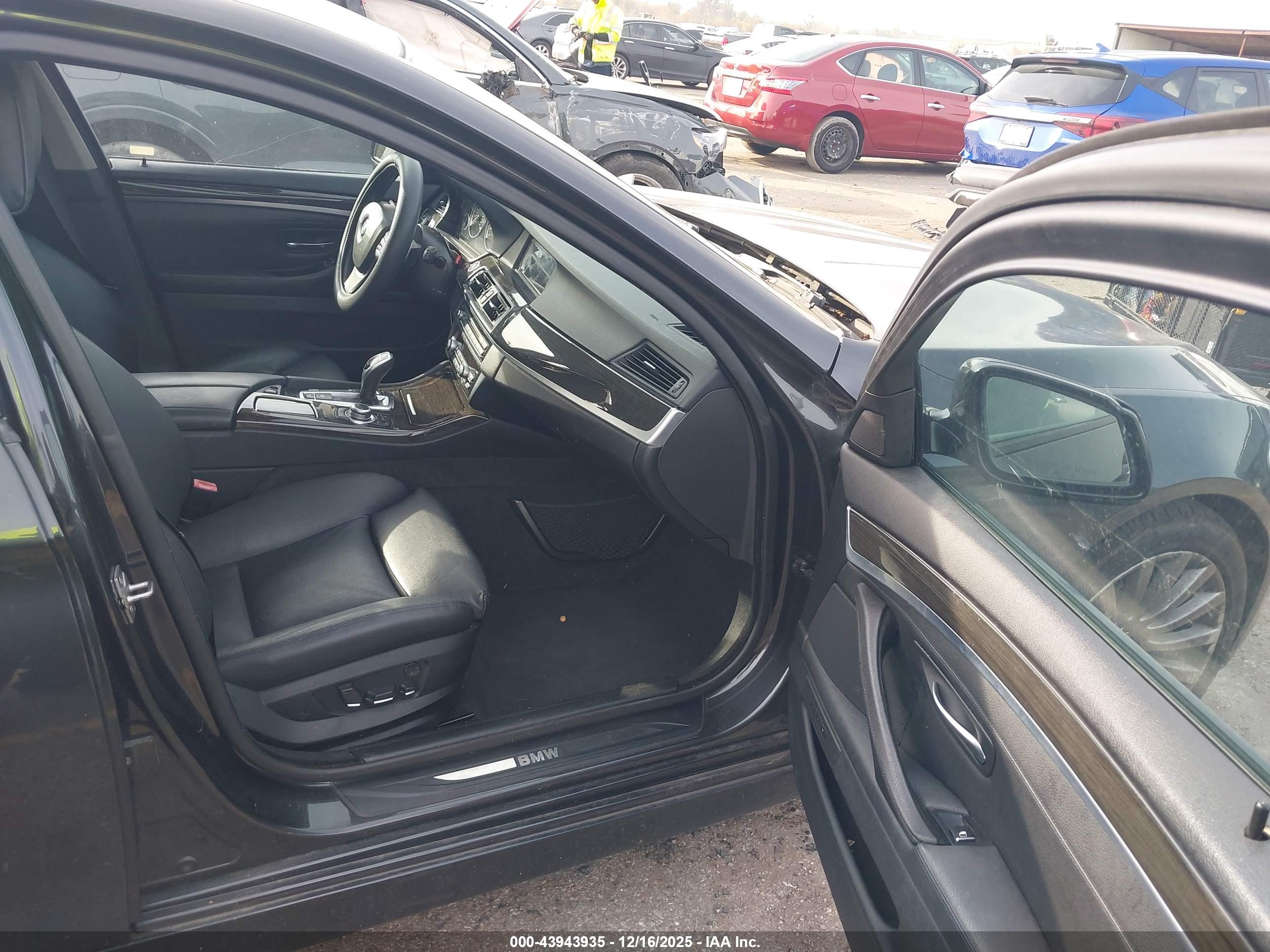 BMW 528I image 5