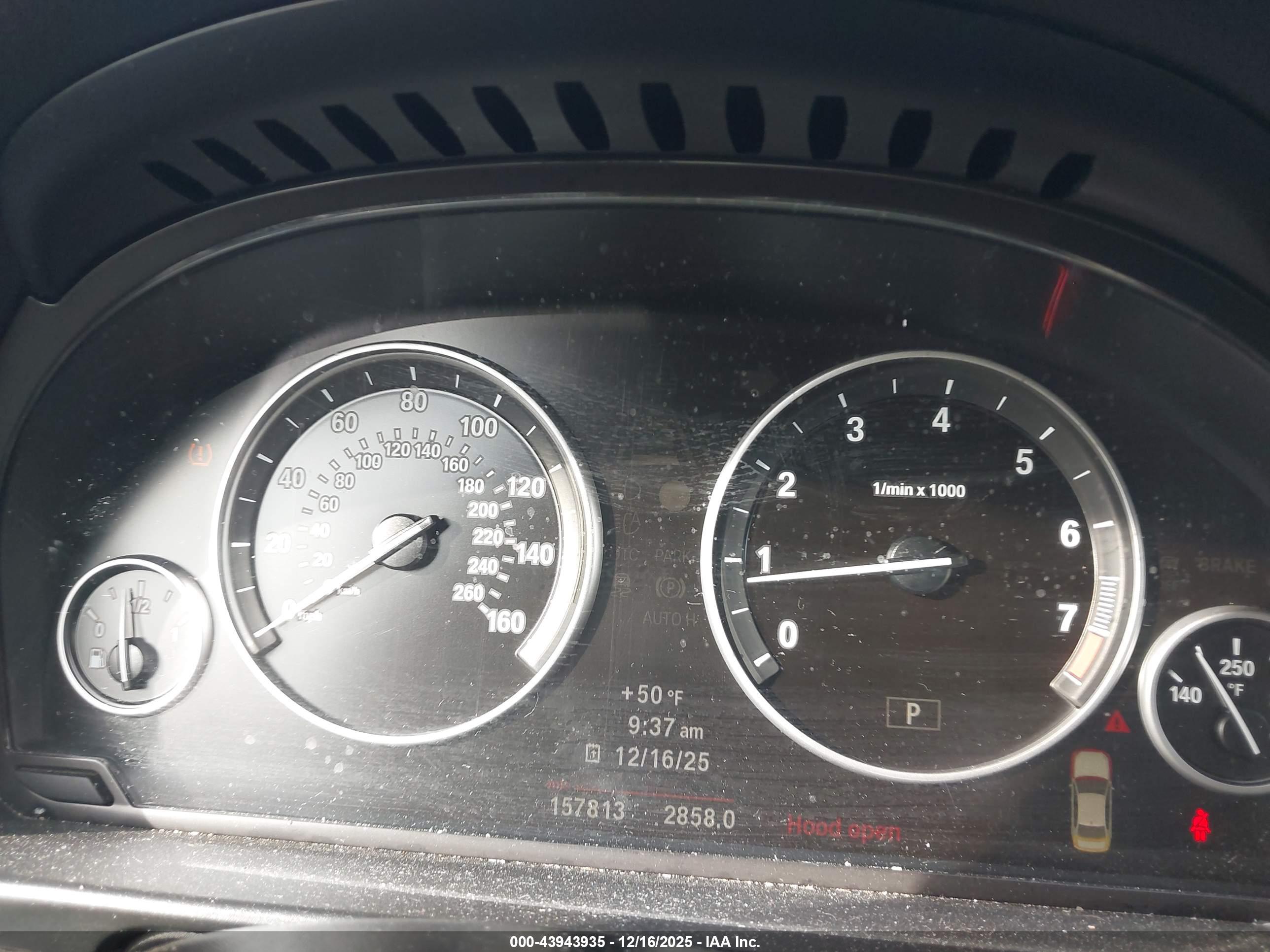 BMW 528I image 7