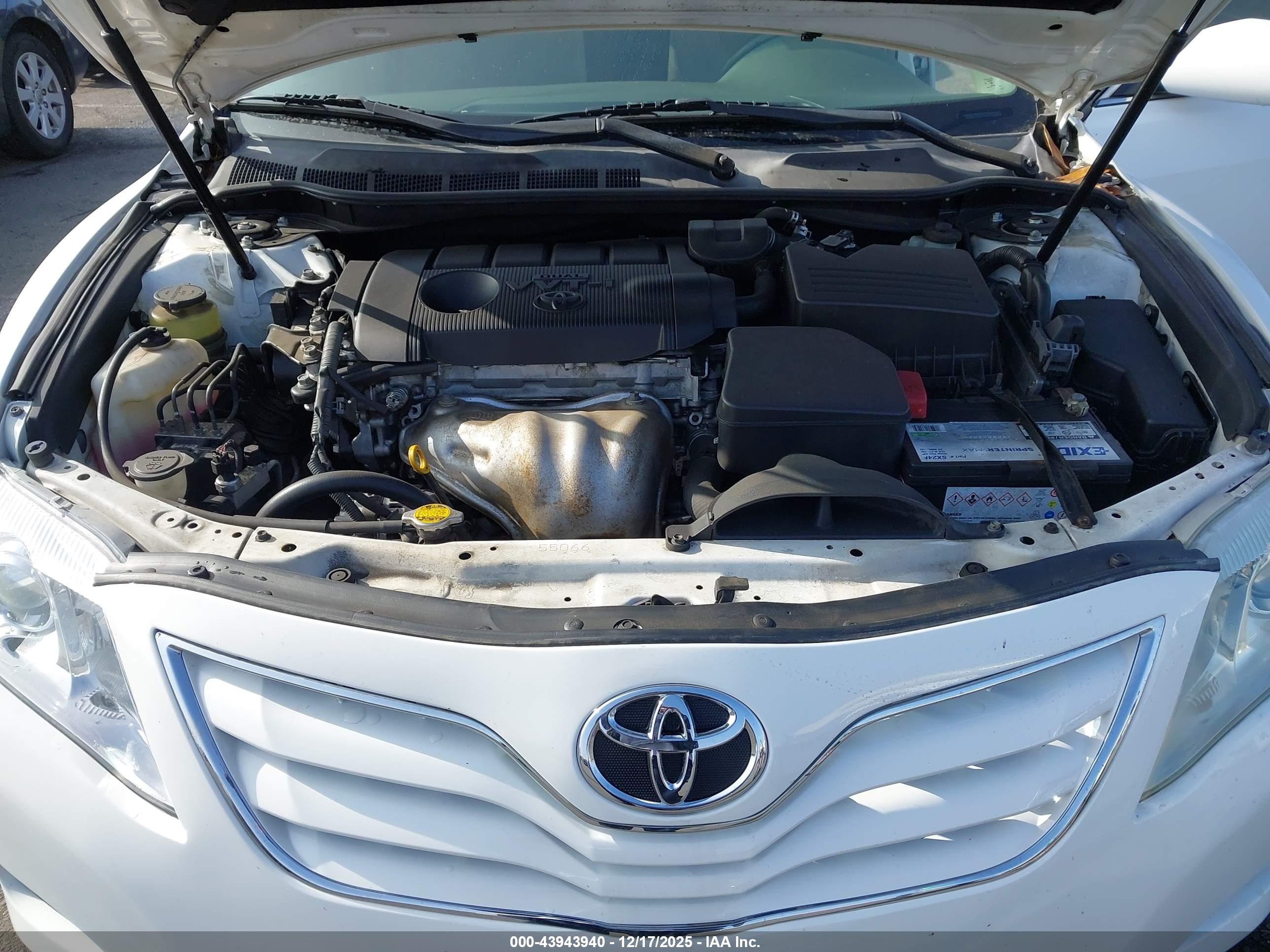 TOYOTA CAMRY image 10