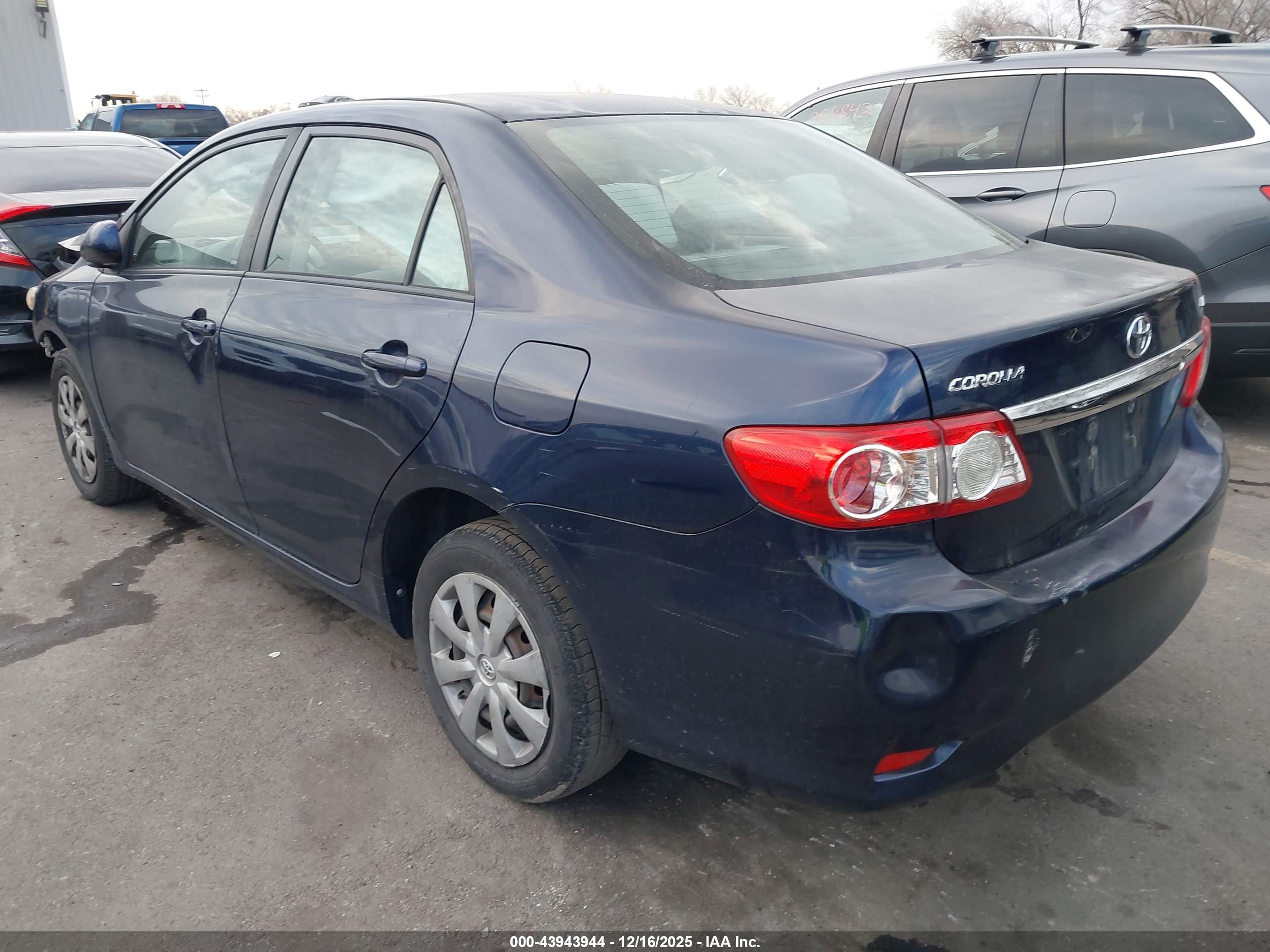 TOYOTA COROLLA image 3