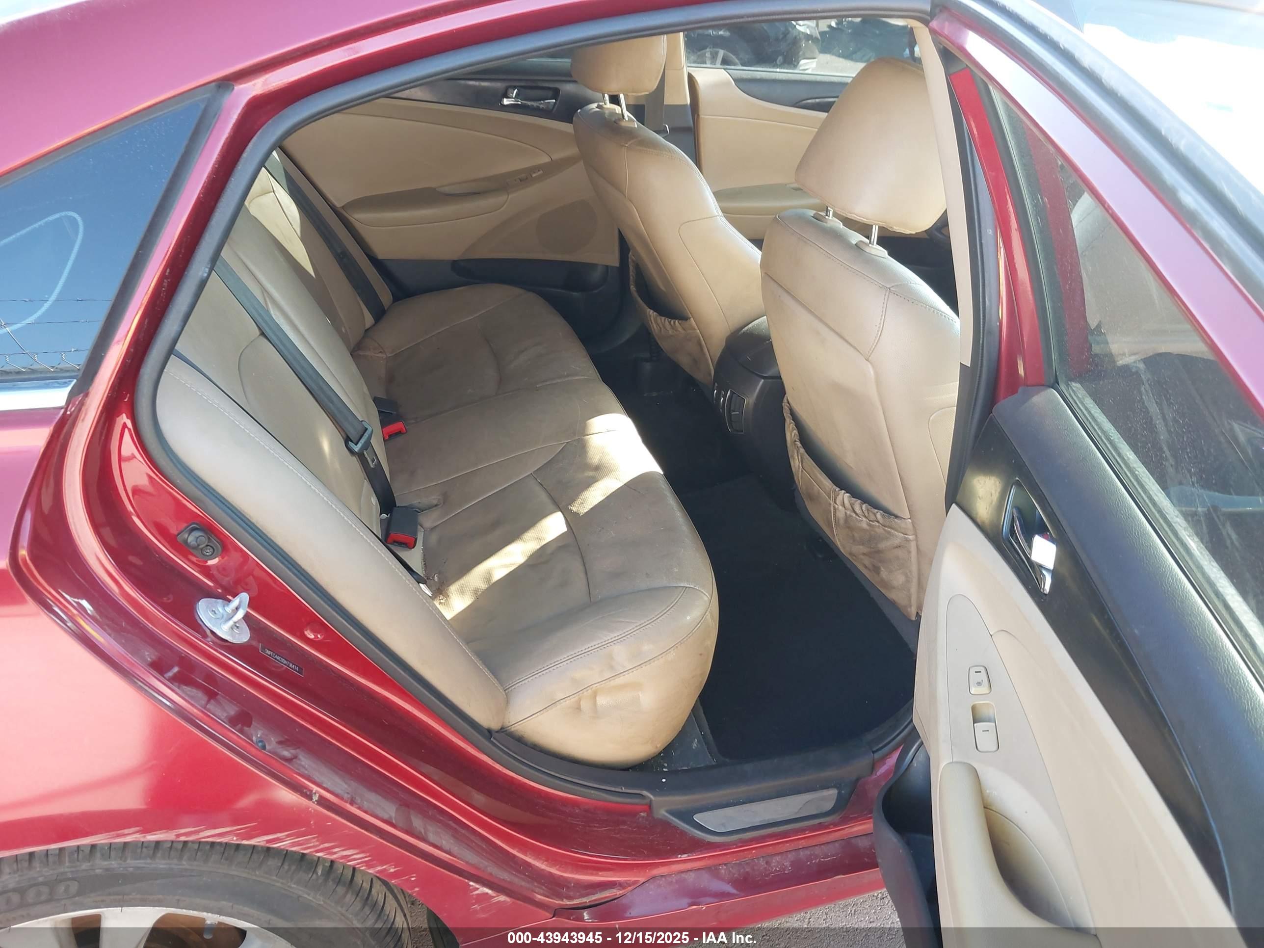 HYUNDAI SONATA image 8