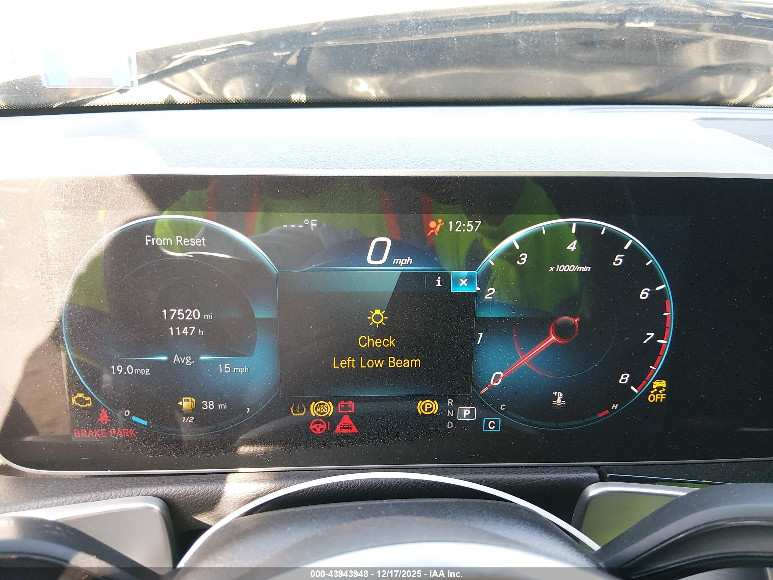 MERCEDES-BENZ GLB image 7