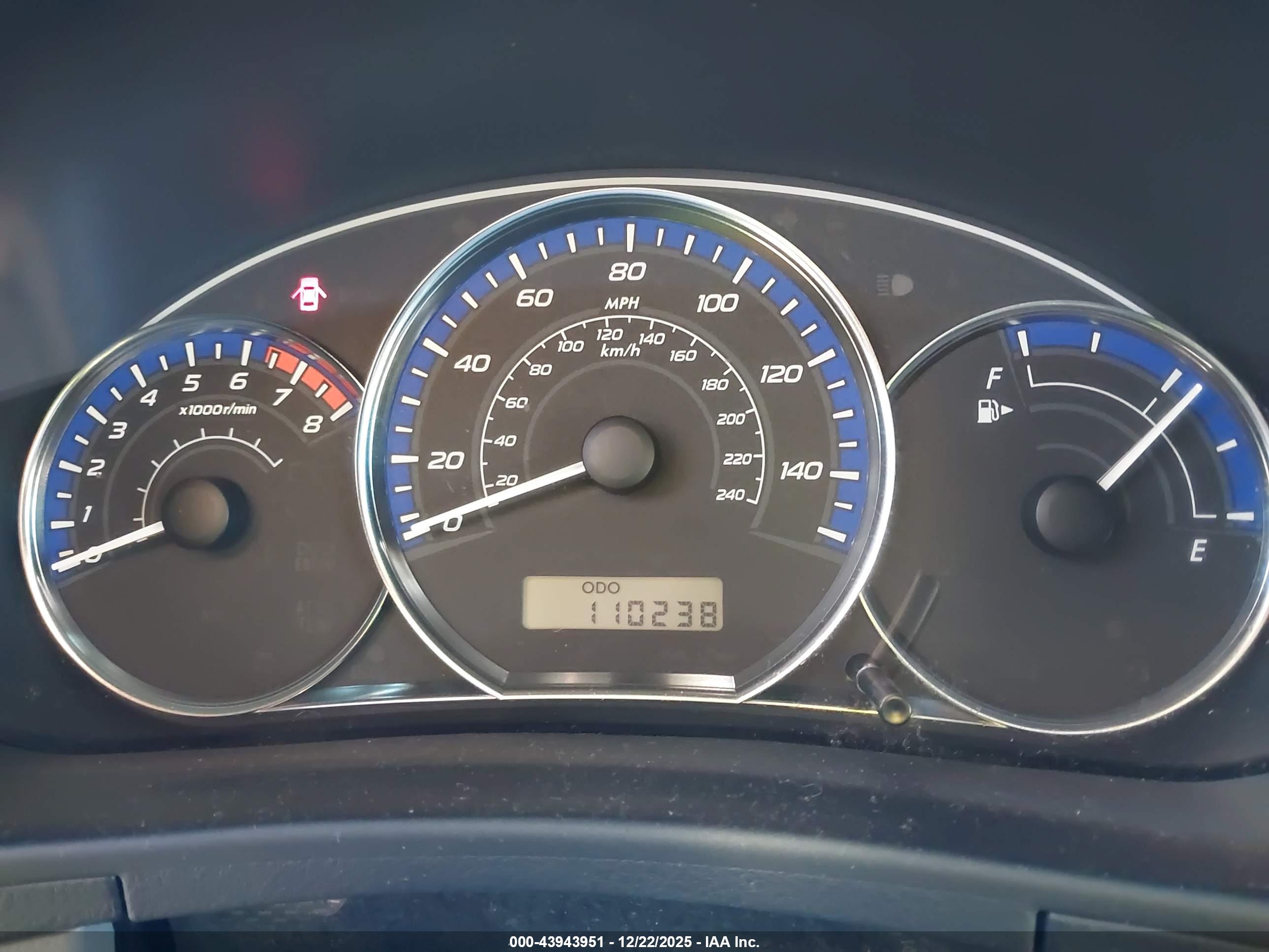SUBARU FORESTER image 7