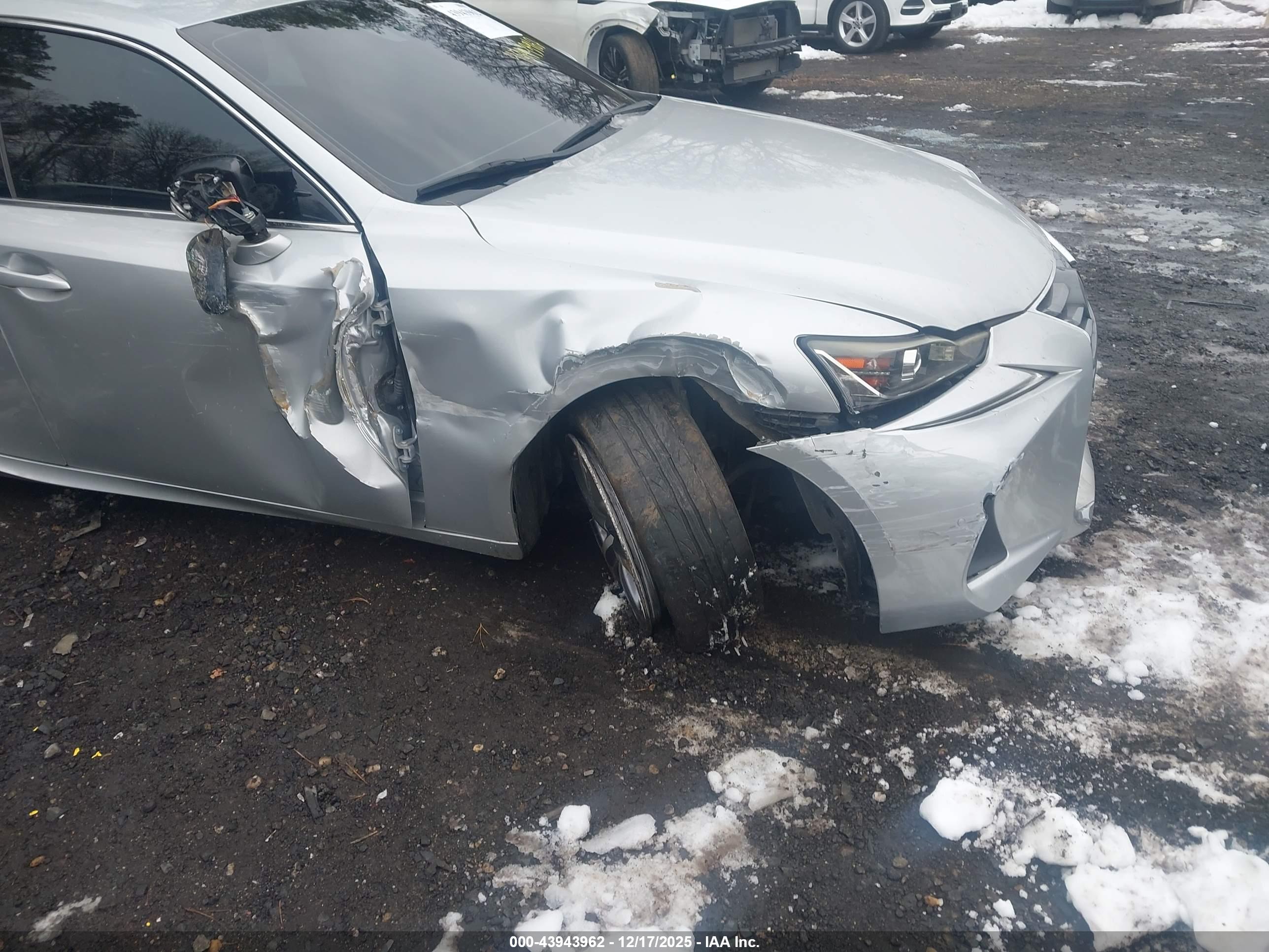LEXUS IS image 6