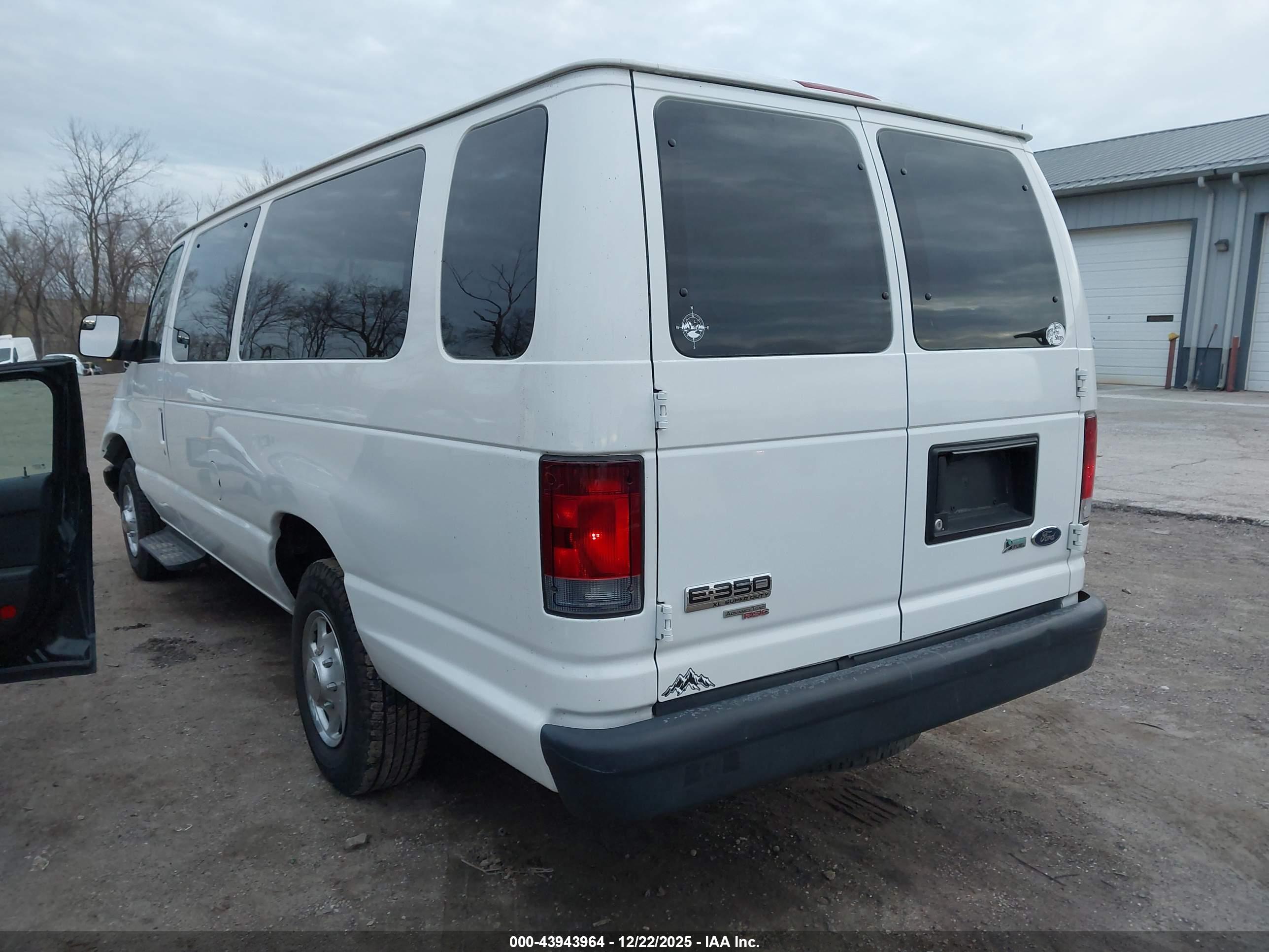 FORD E-350 image 3