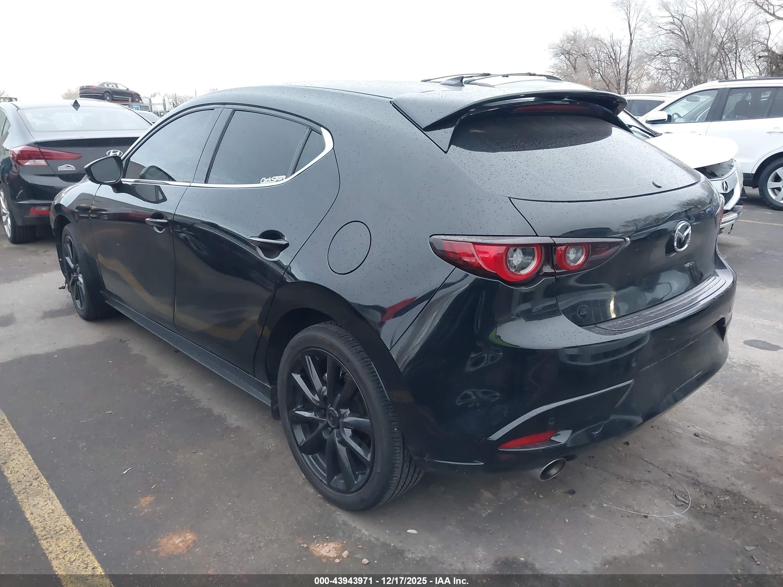 MAZDA MAZDA3 image 3