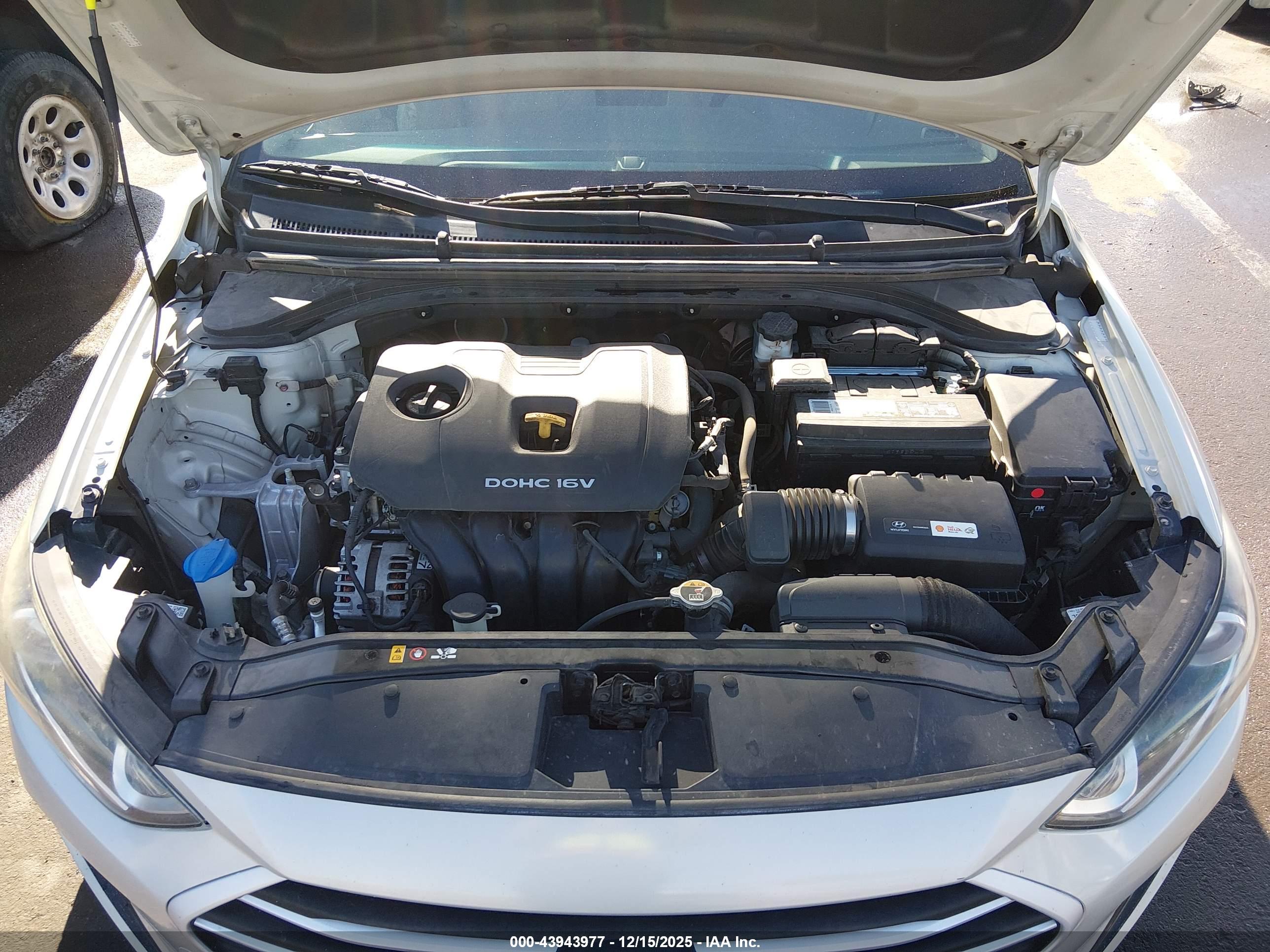 HYUNDAI ELANTRA image 10