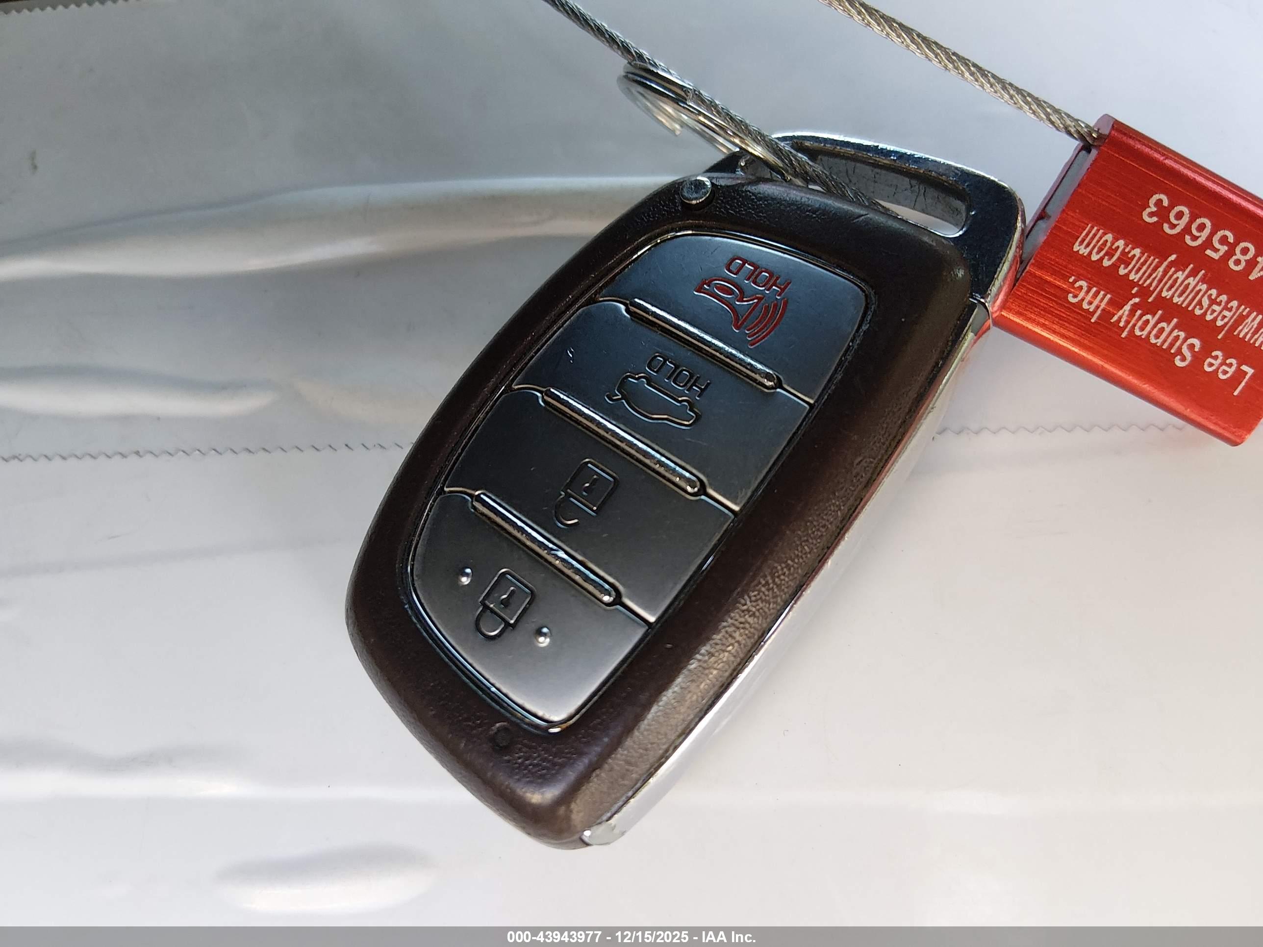 HYUNDAI ELANTRA image 11