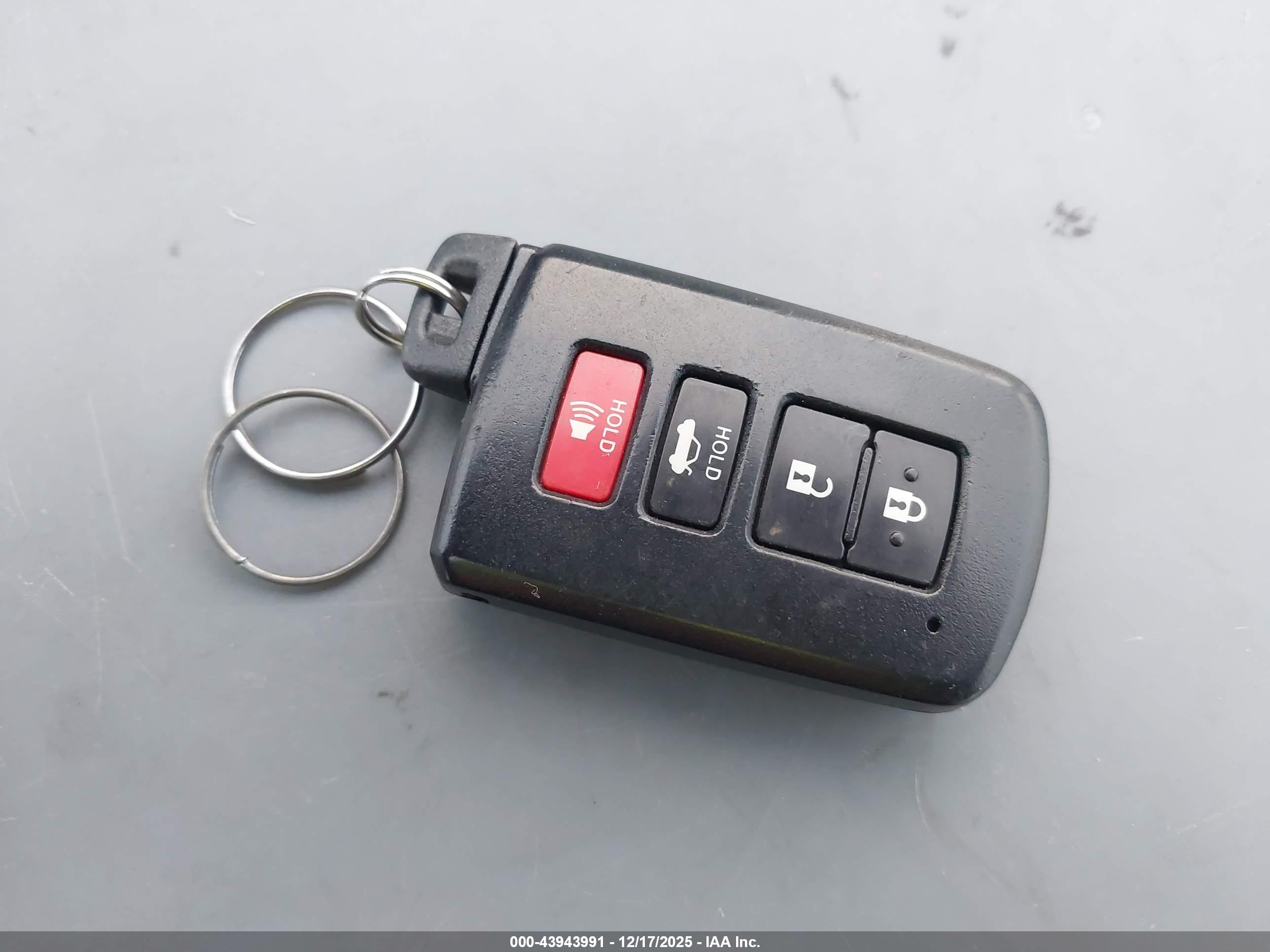 TOYOTA COROLLA image 11