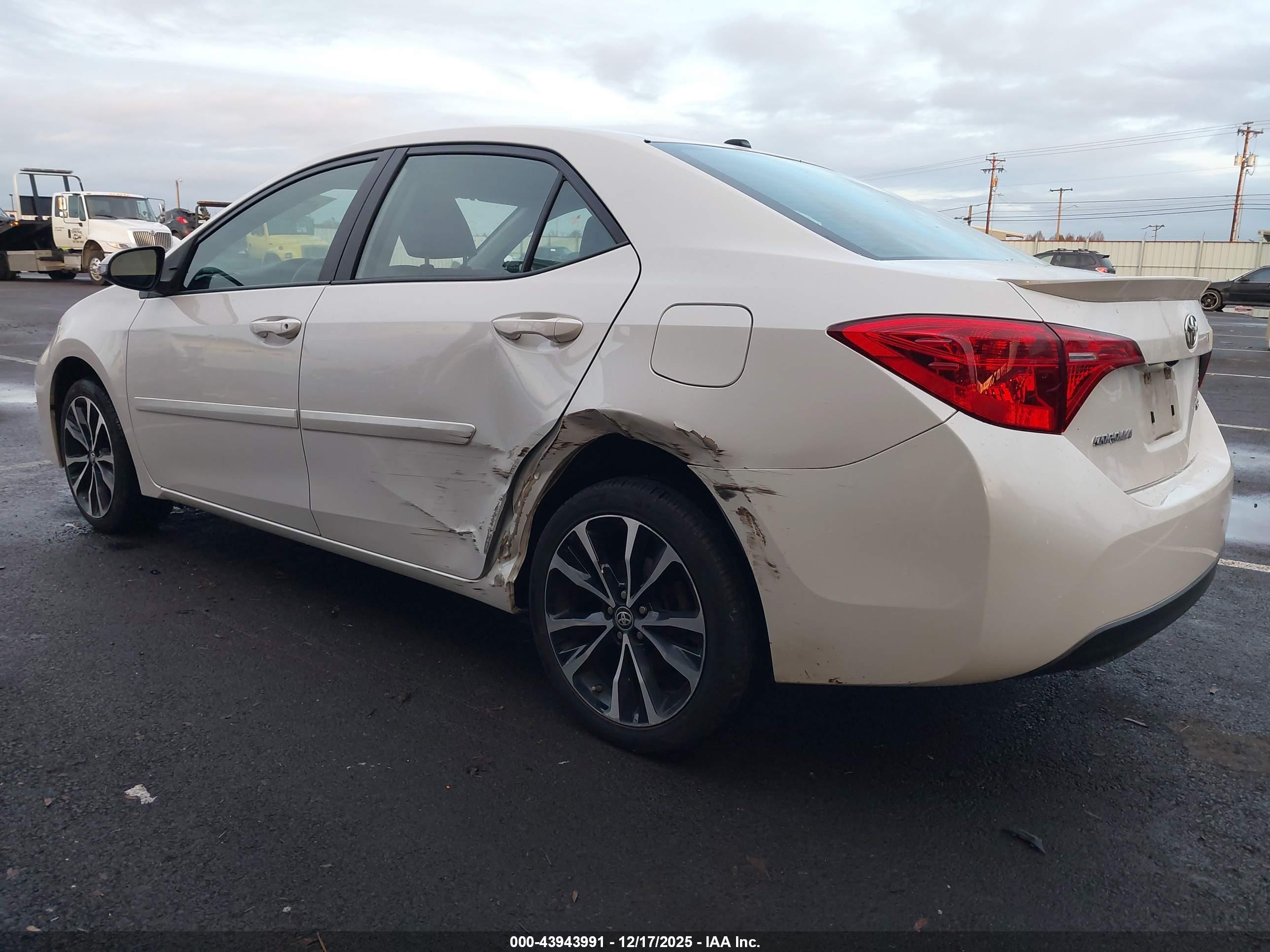 TOYOTA COROLLA image 3