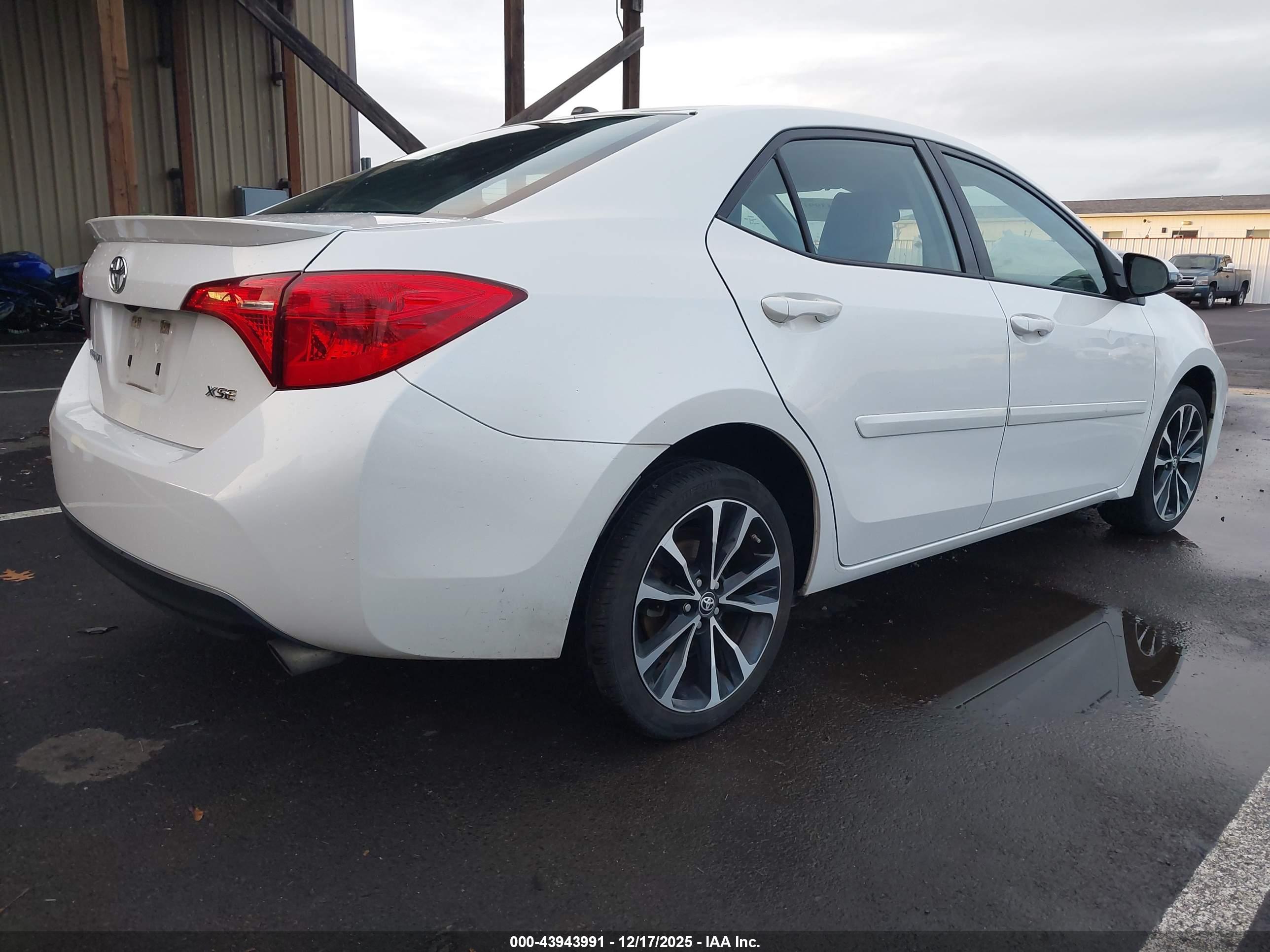 TOYOTA COROLLA image 4