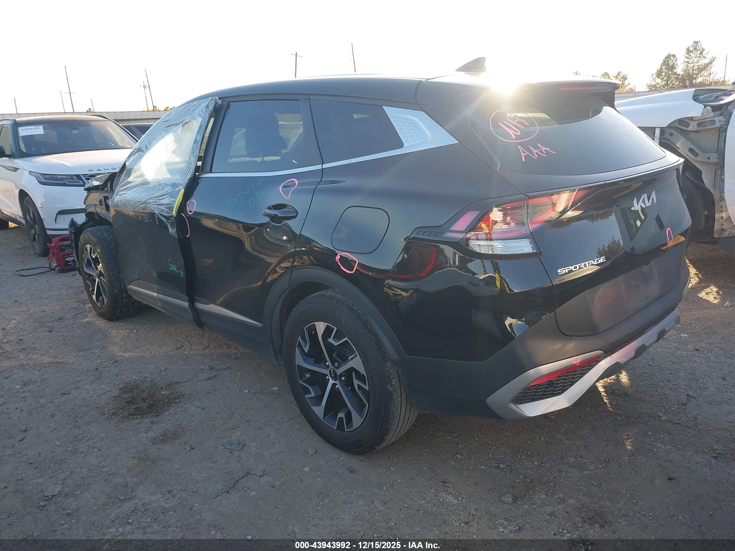 KIA SPORTAGE image 3