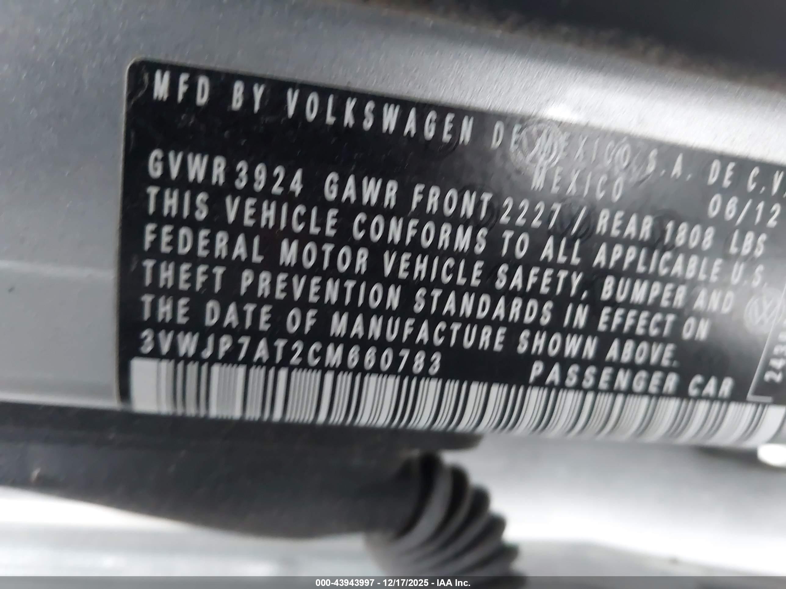 VOLKSWAGEN BEETLE image 9