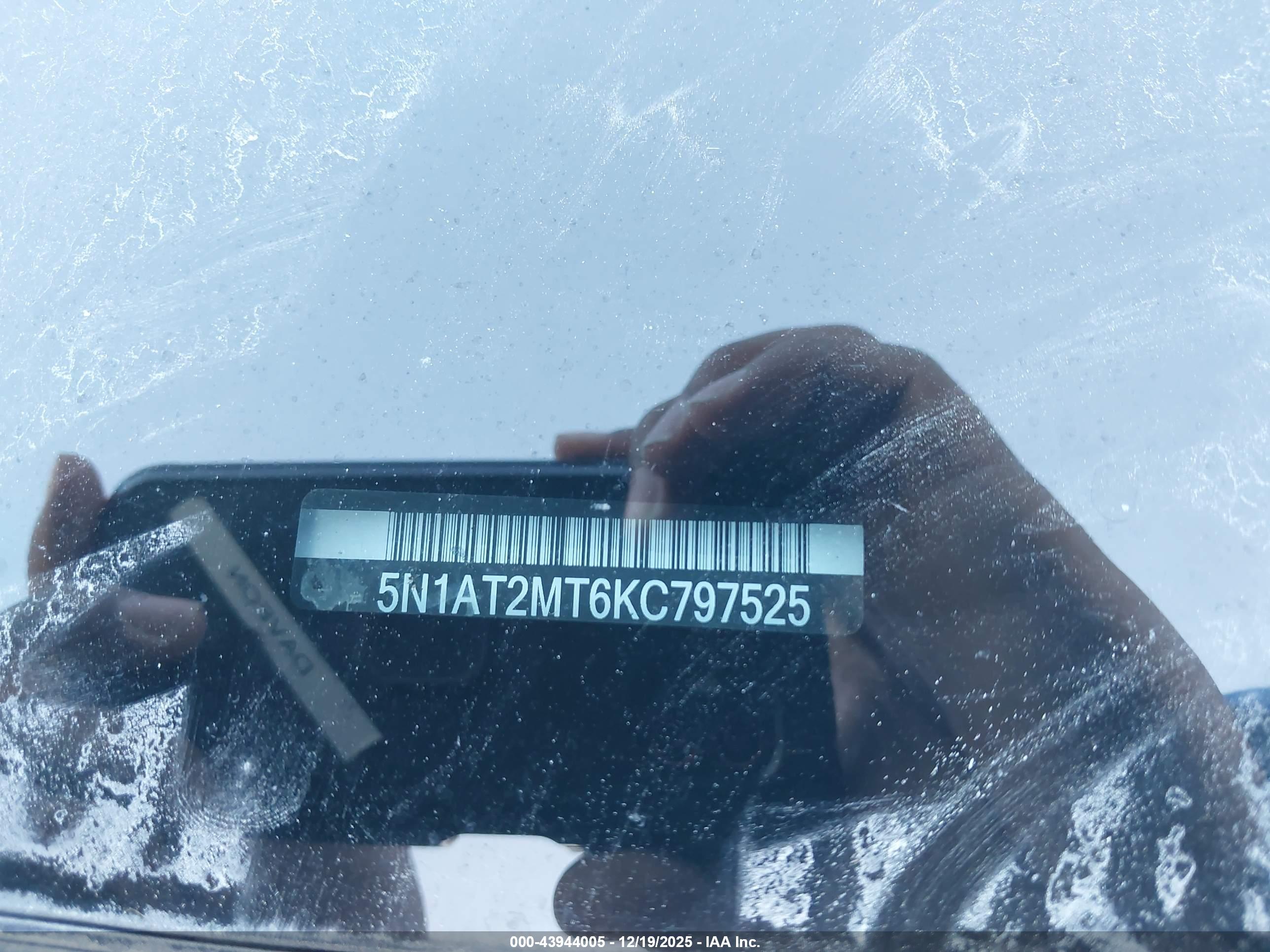 NISSAN ROGUE image 9