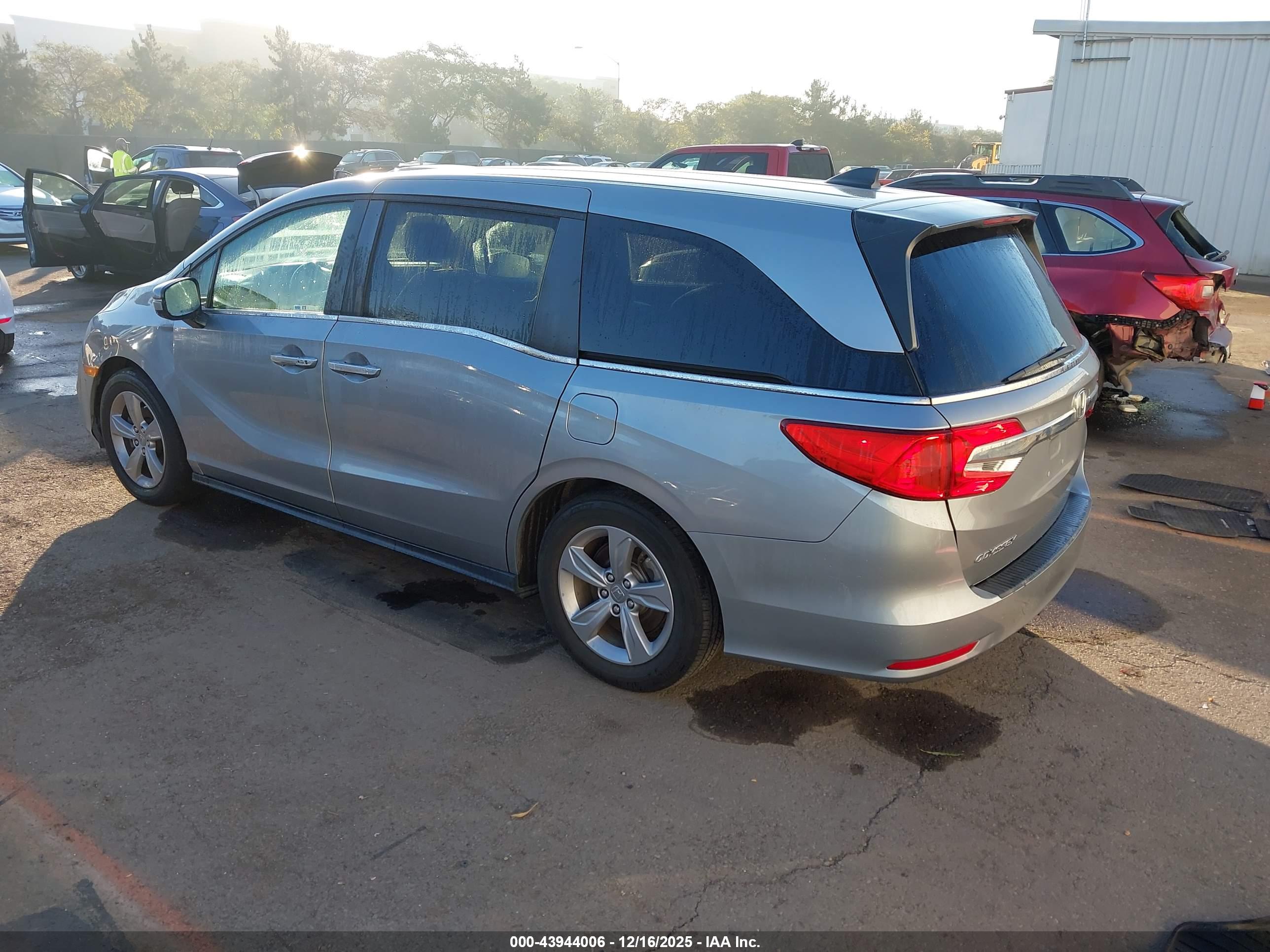 HONDA ODYSSEY image 3