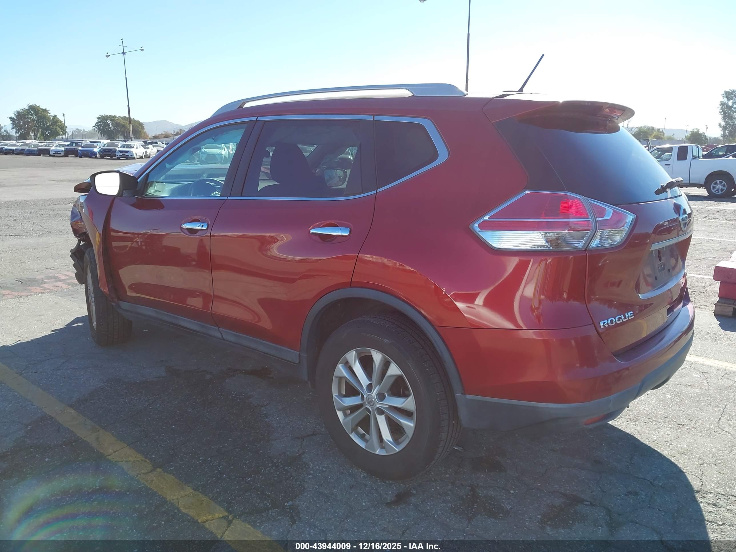 NISSAN ROGUE image 3