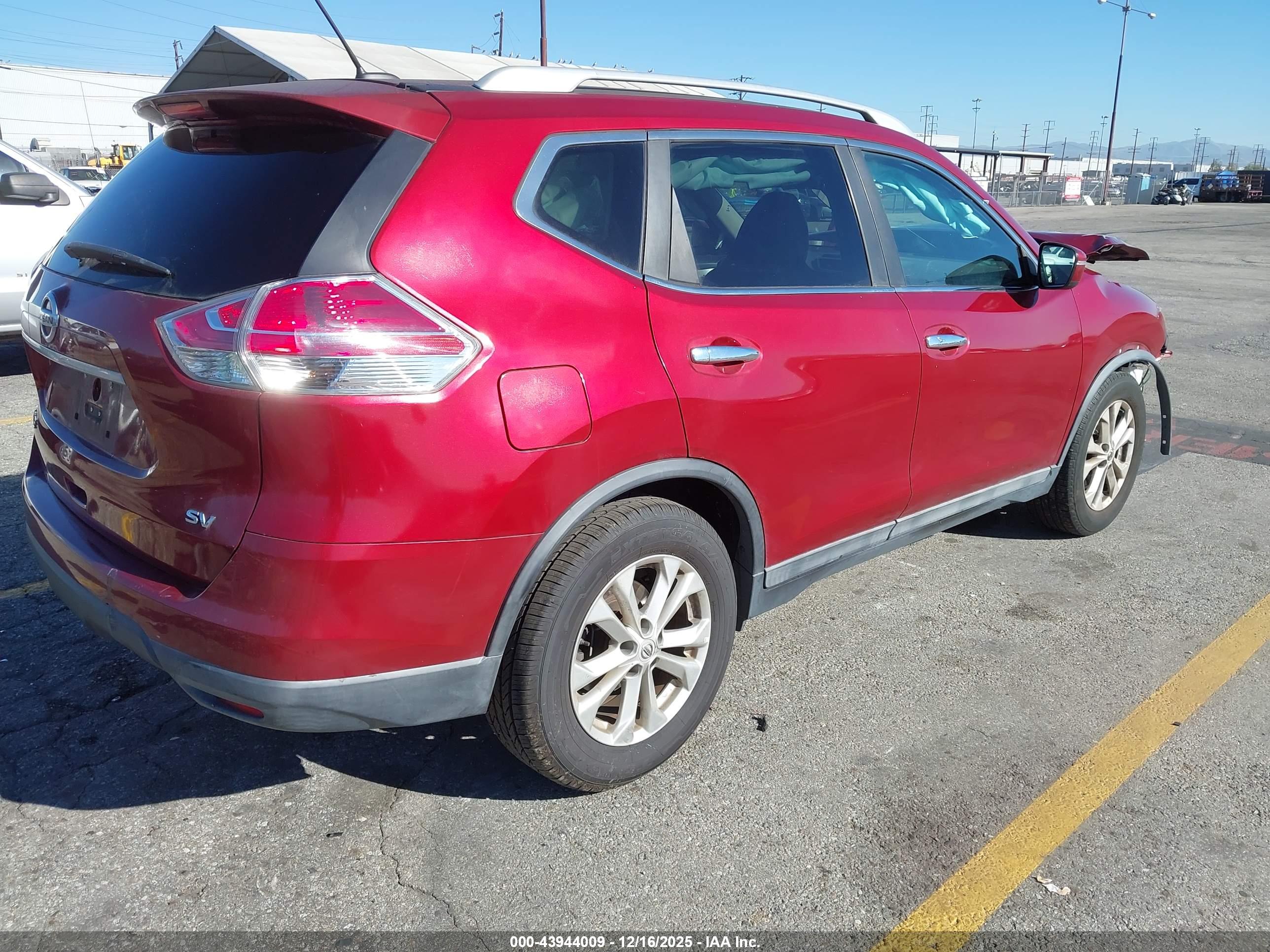 NISSAN ROGUE image 4