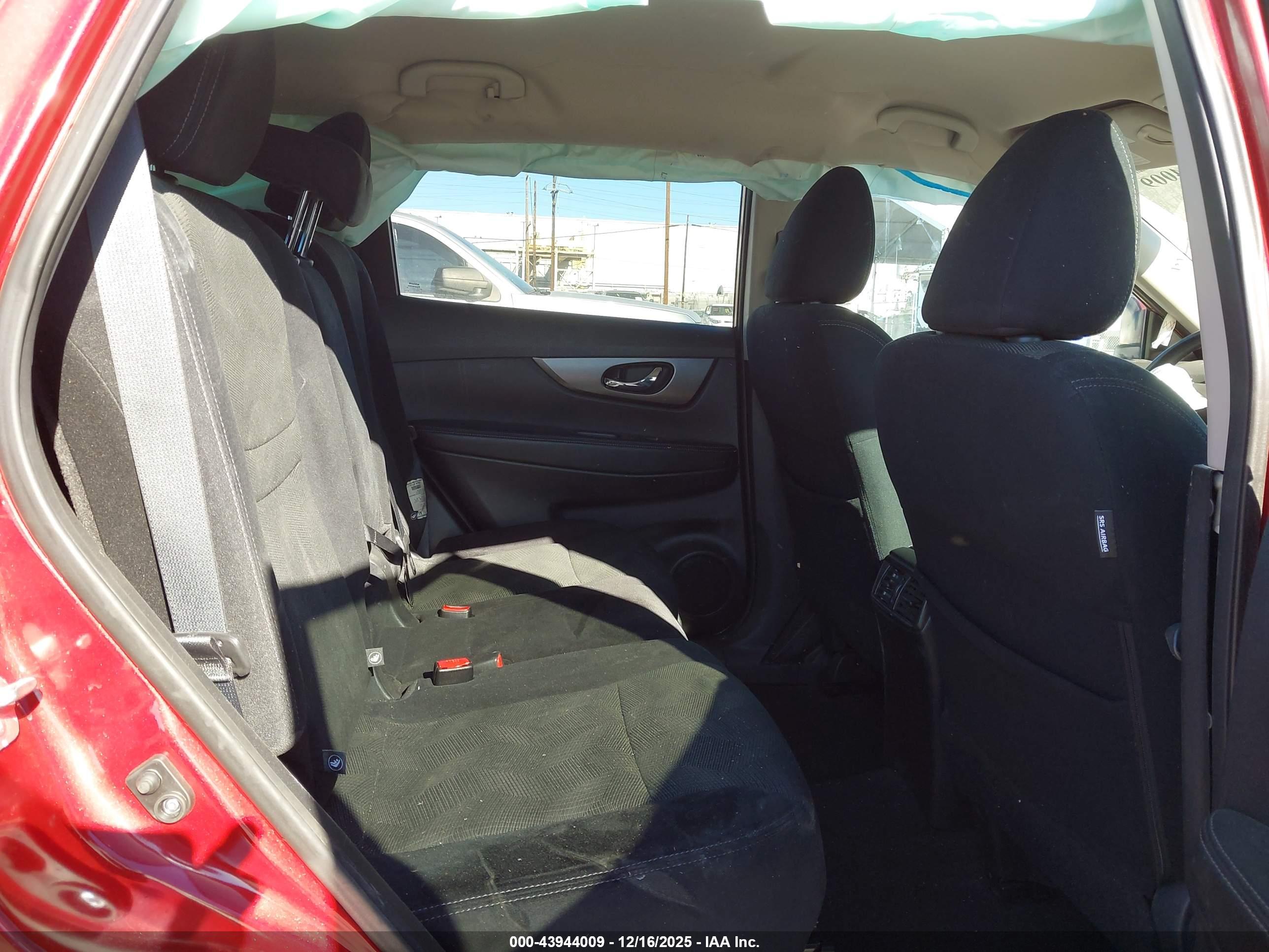 NISSAN ROGUE image 8