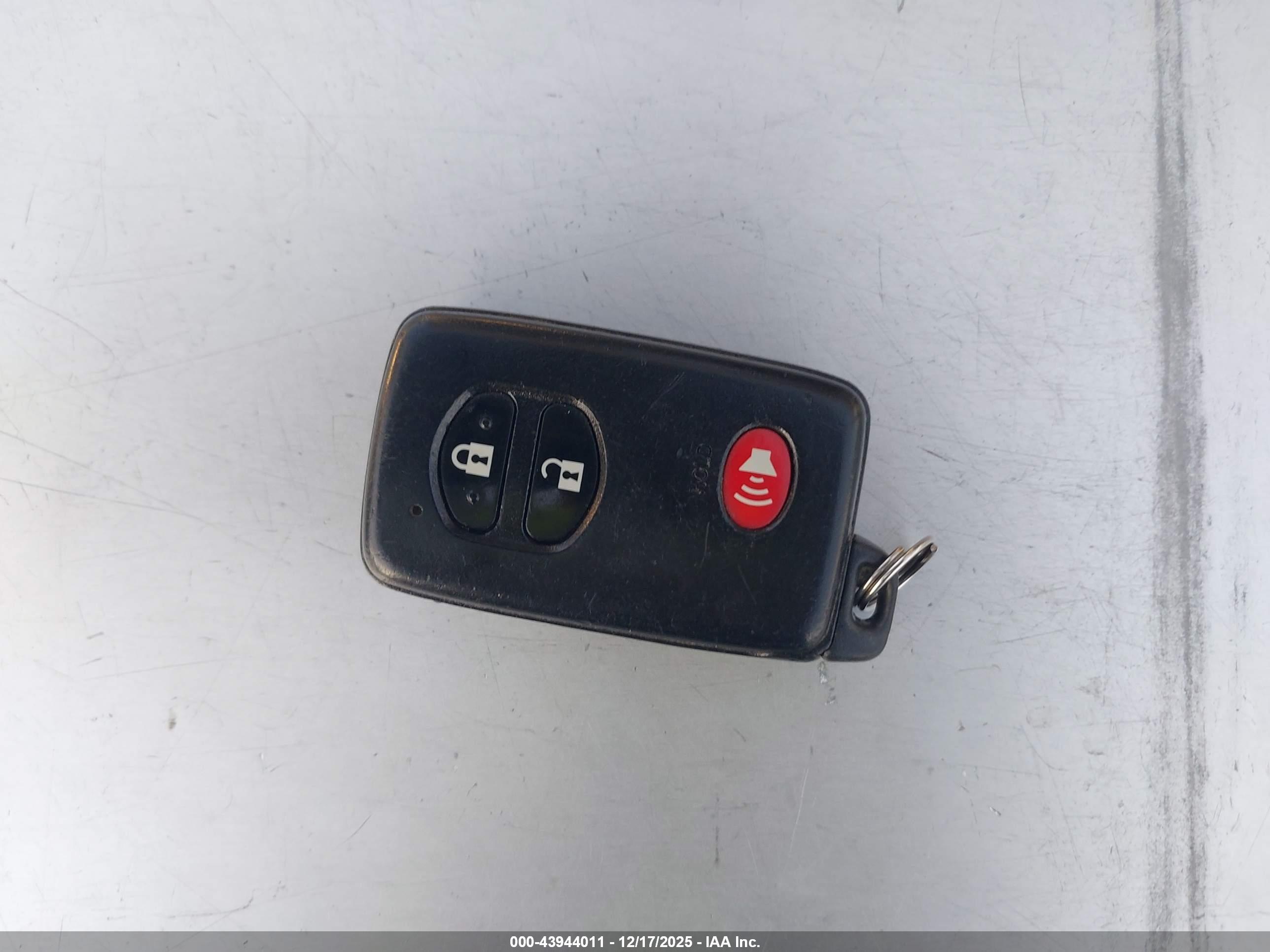 TOYOTA PRIUS image 11