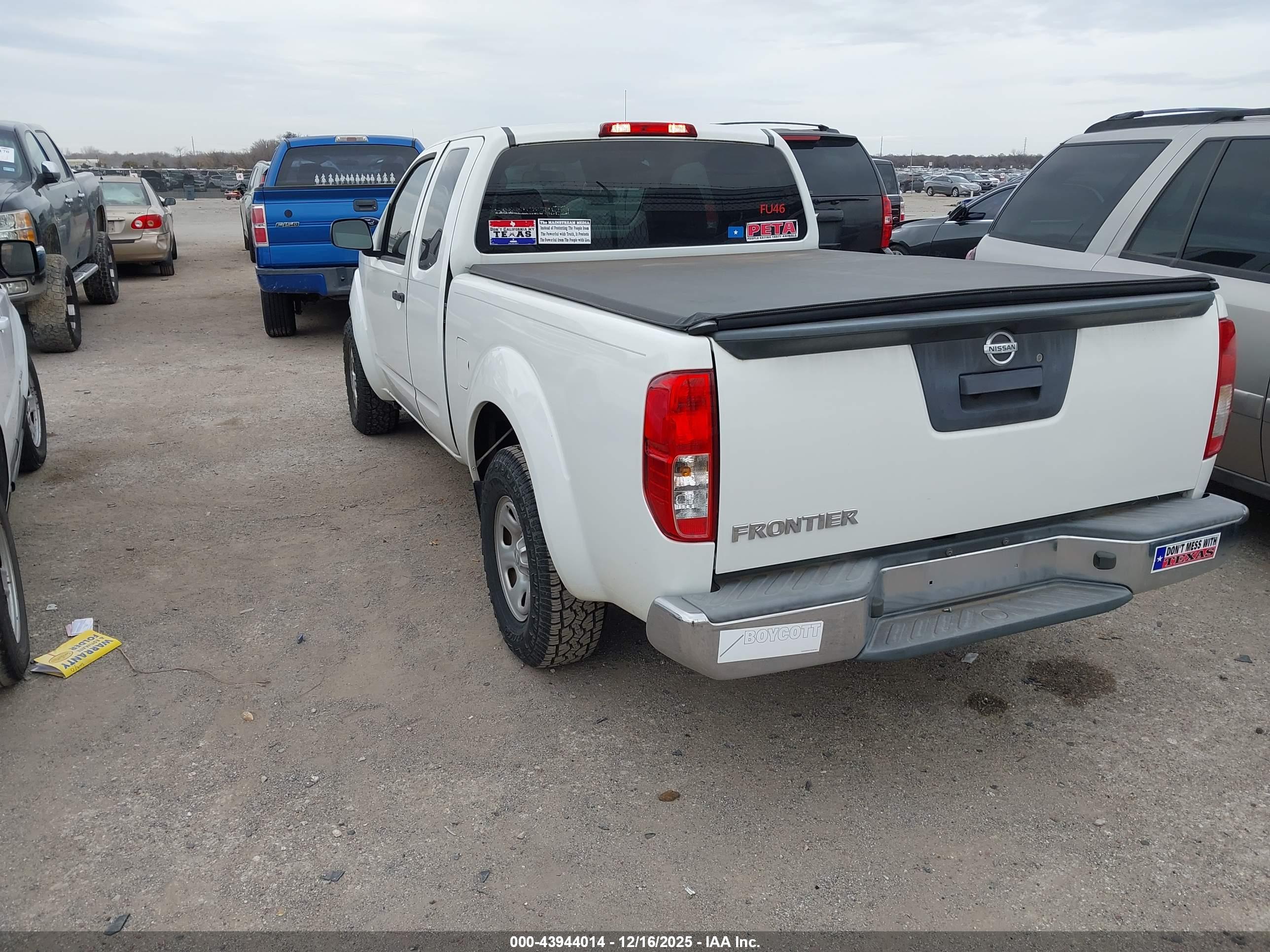 NISSAN FRONTIER image 3
