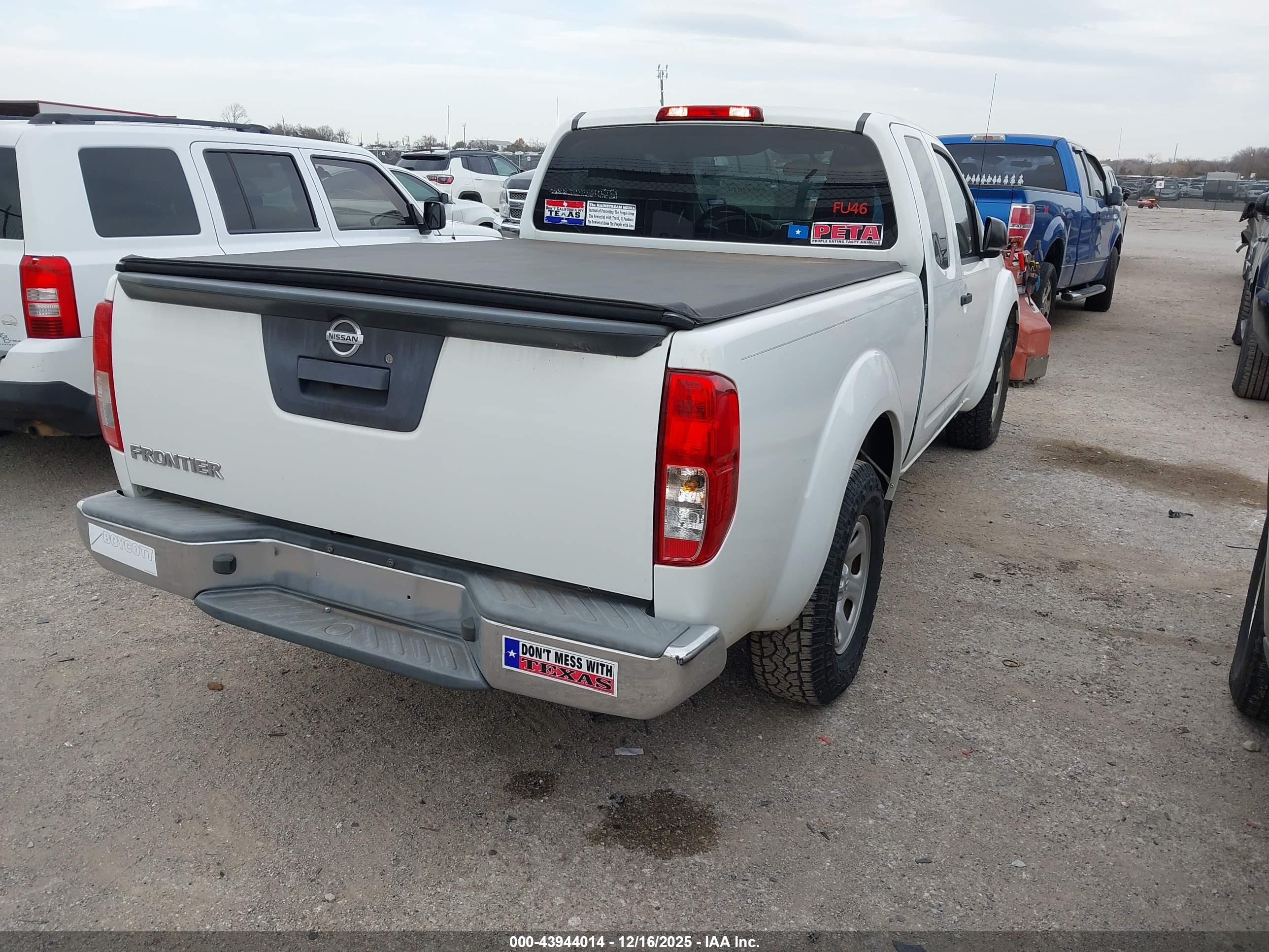 NISSAN FRONTIER image 4