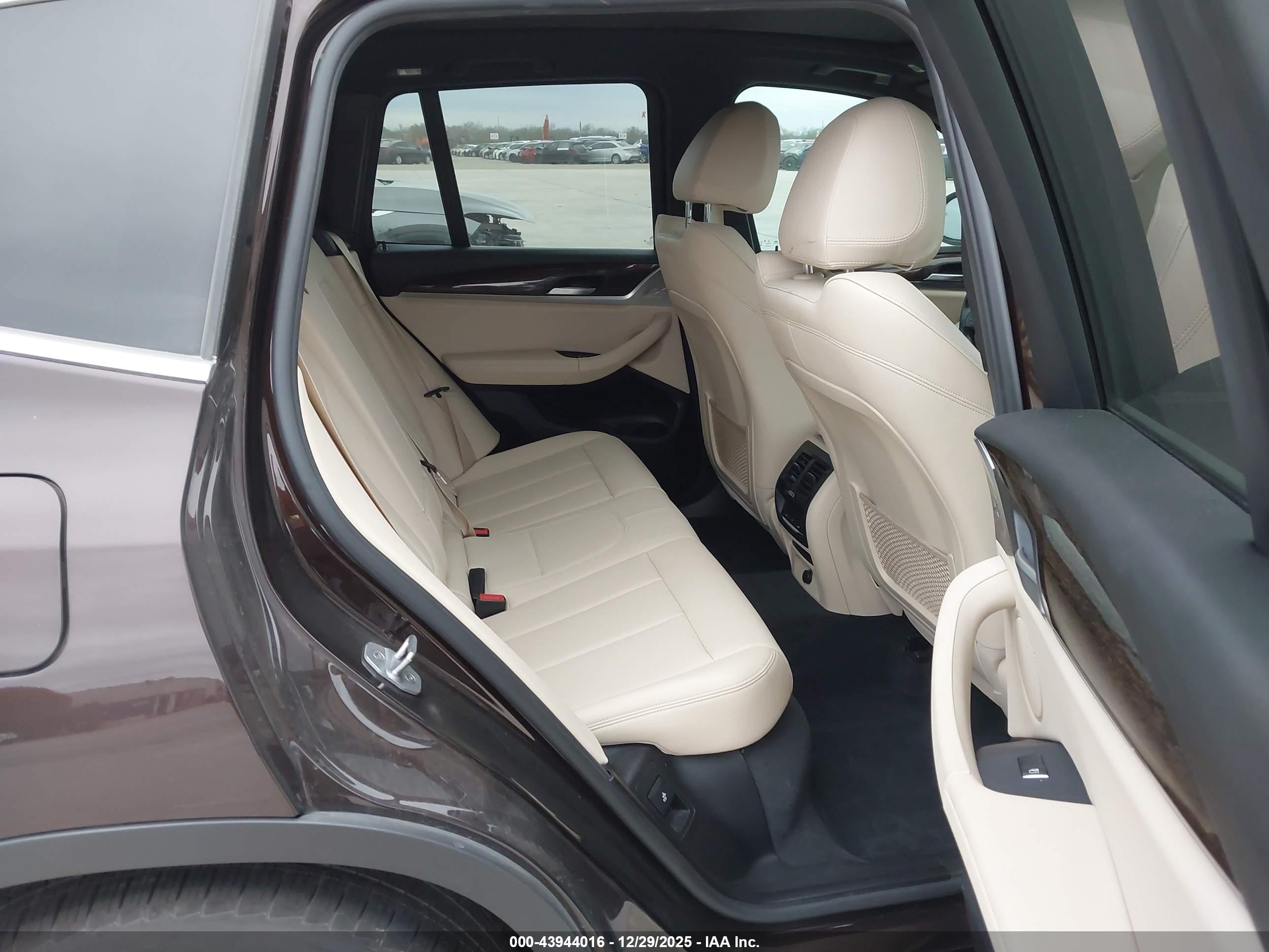 BMW X3 image 8