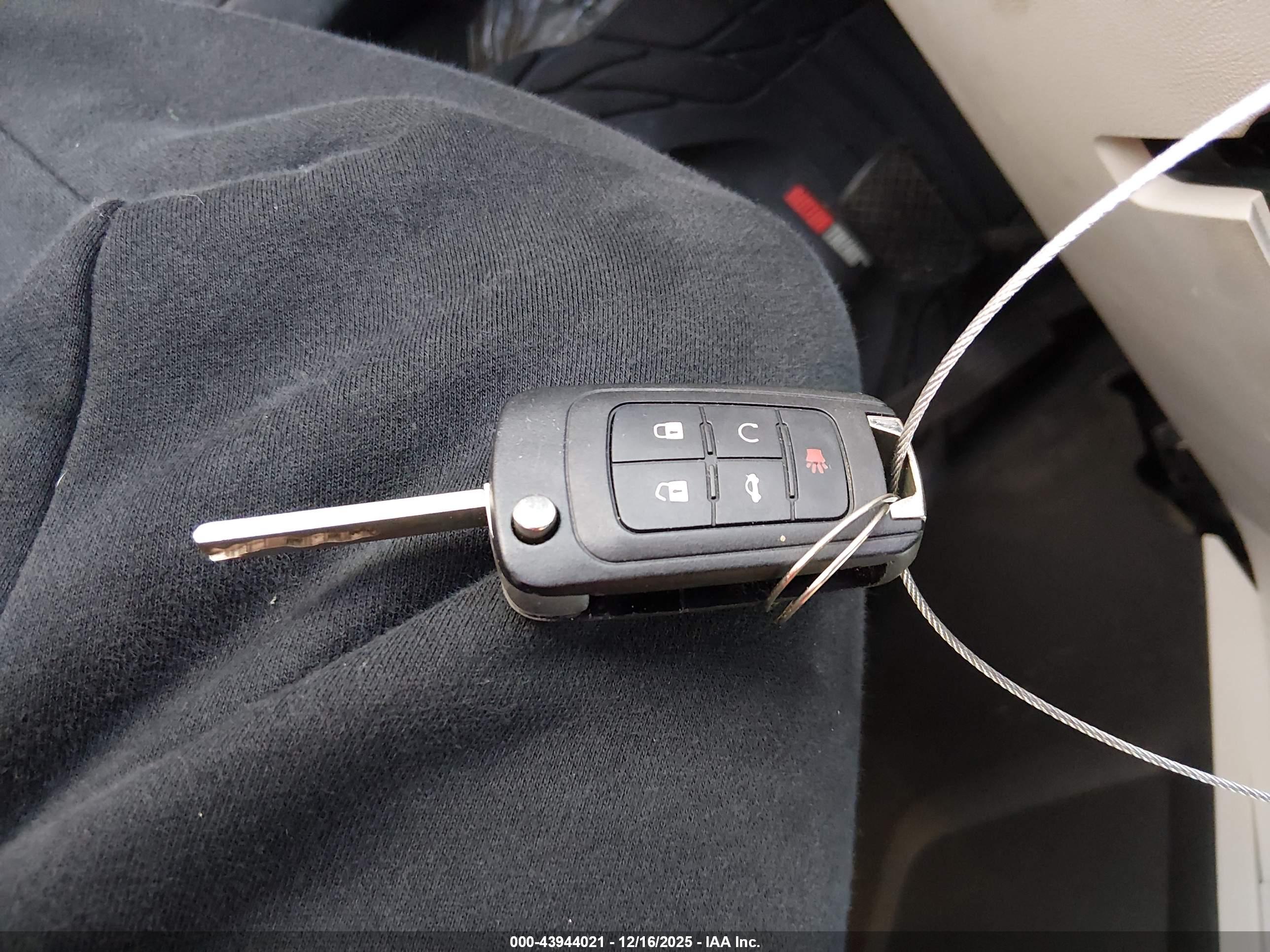 CHEVROLET EQUINOX image 11