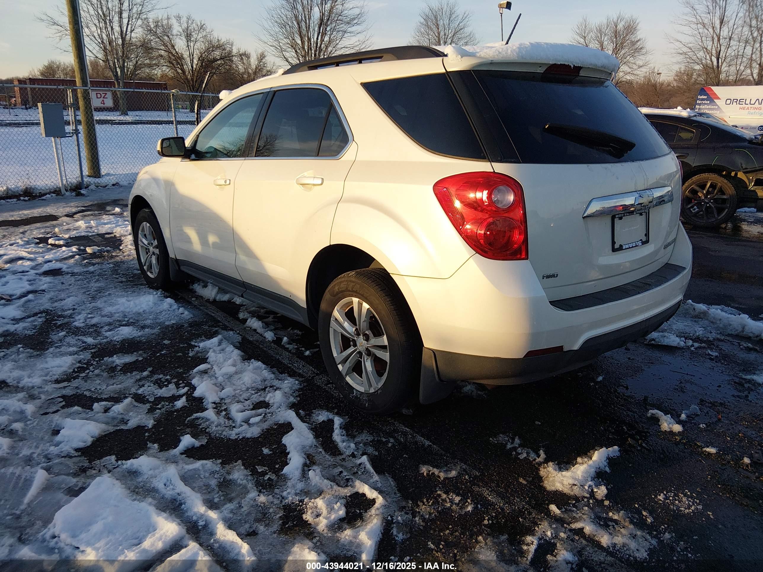 CHEVROLET EQUINOX image 3