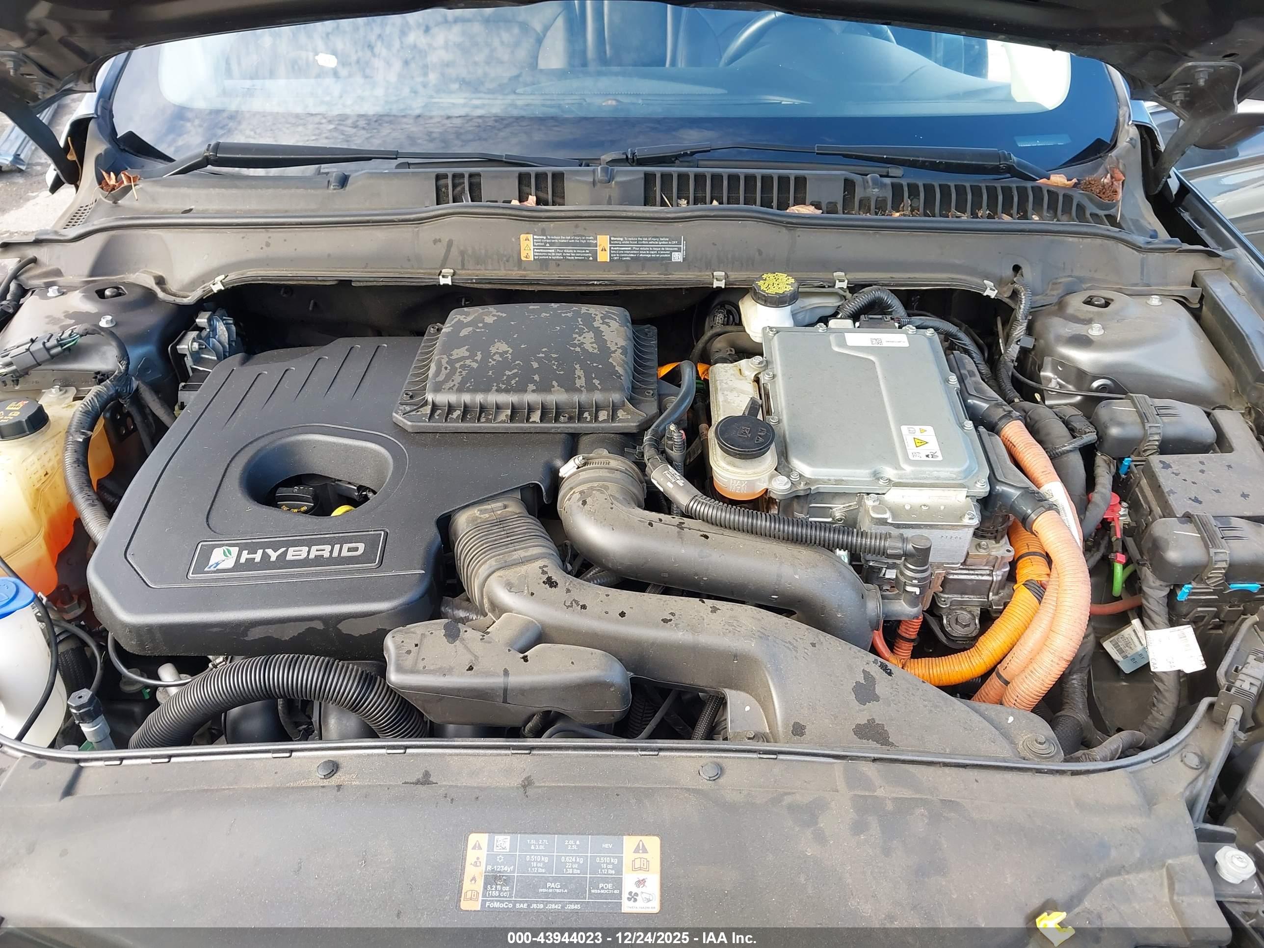 FORD FUSION image 10