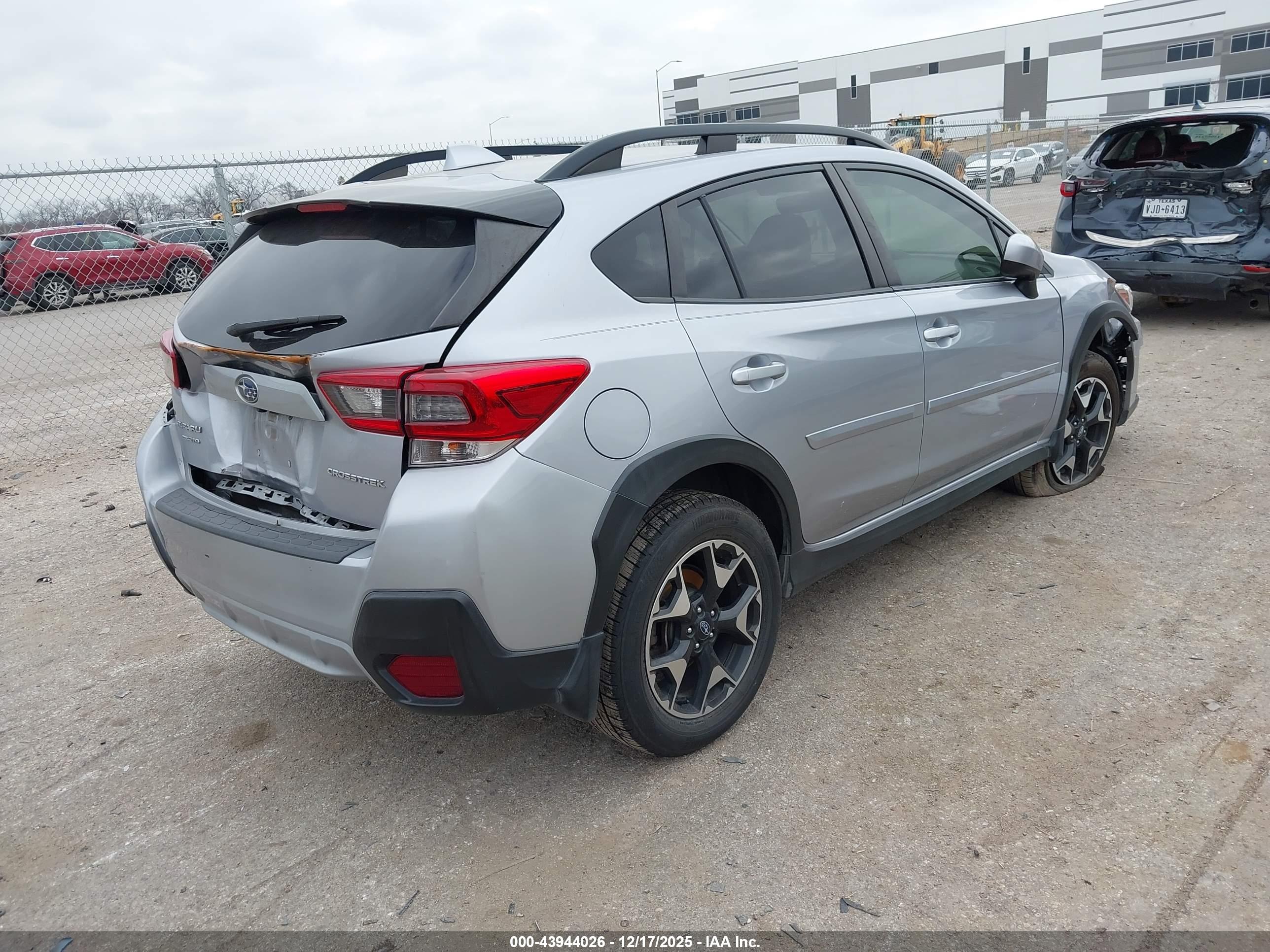 SUBARU CROSSTREK image 4