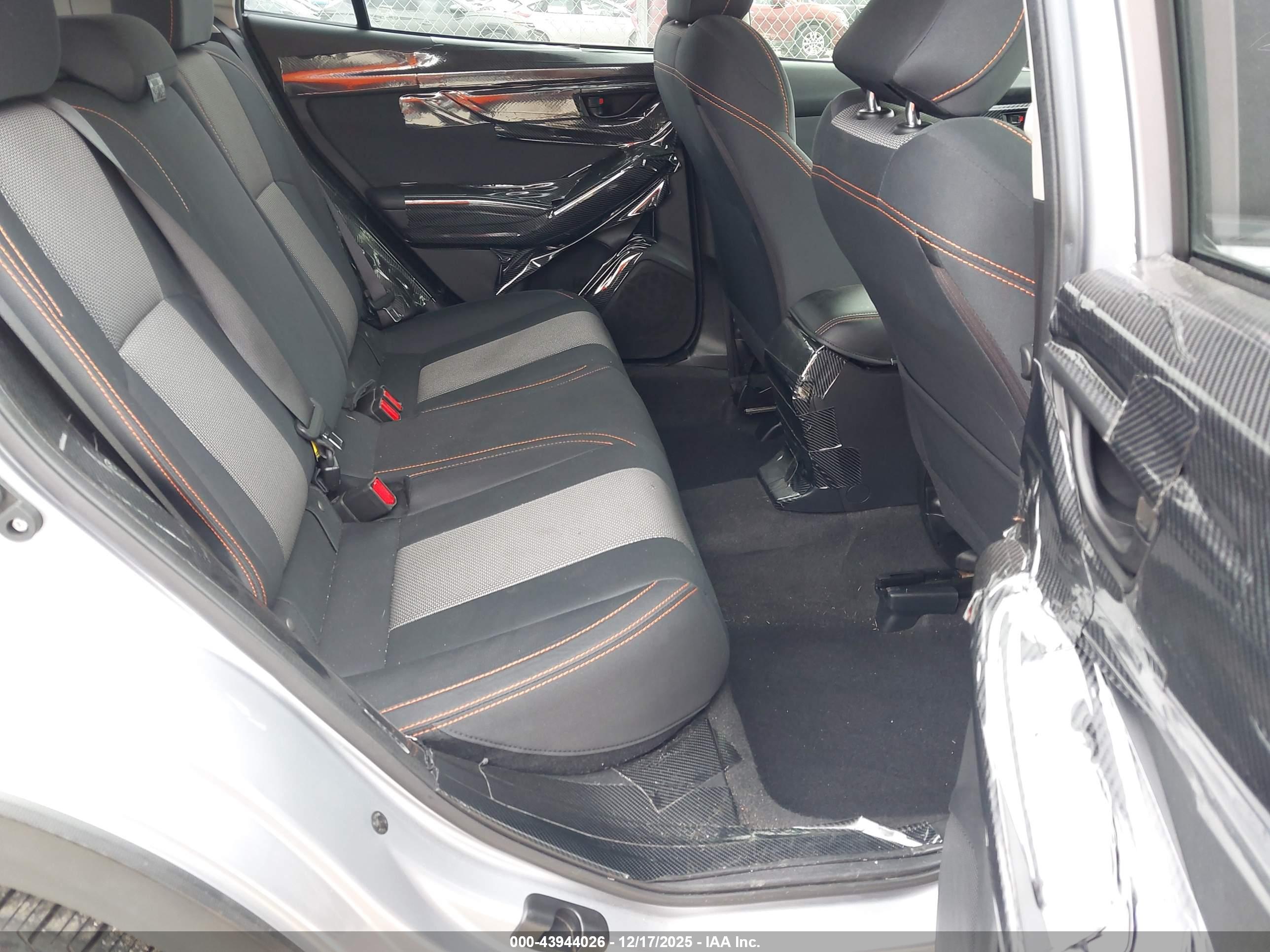 SUBARU CROSSTREK image 8
