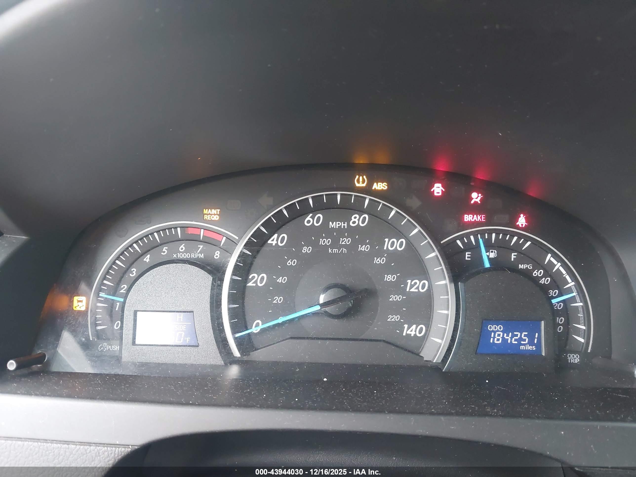 TOYOTA CAMRY image 7
