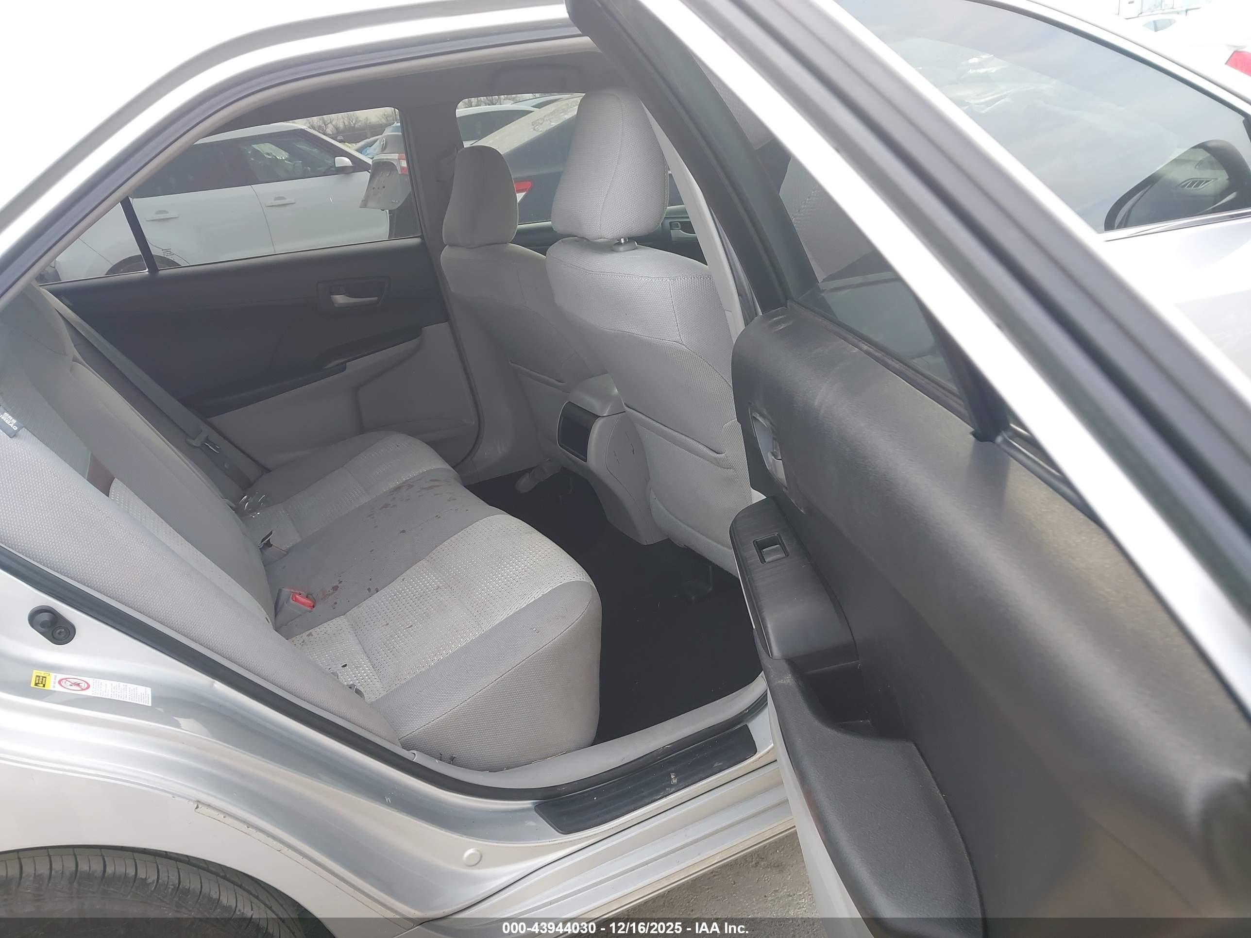 TOYOTA CAMRY image 8