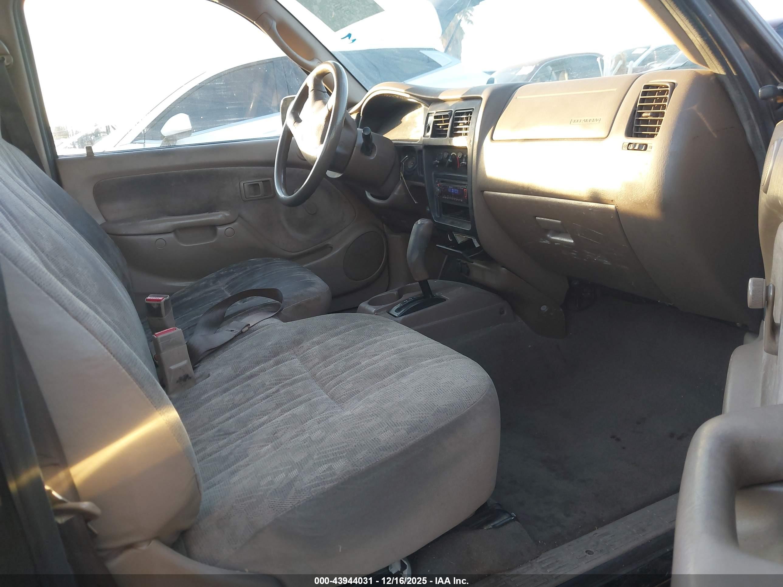 TOYOTA TACOMA image 5