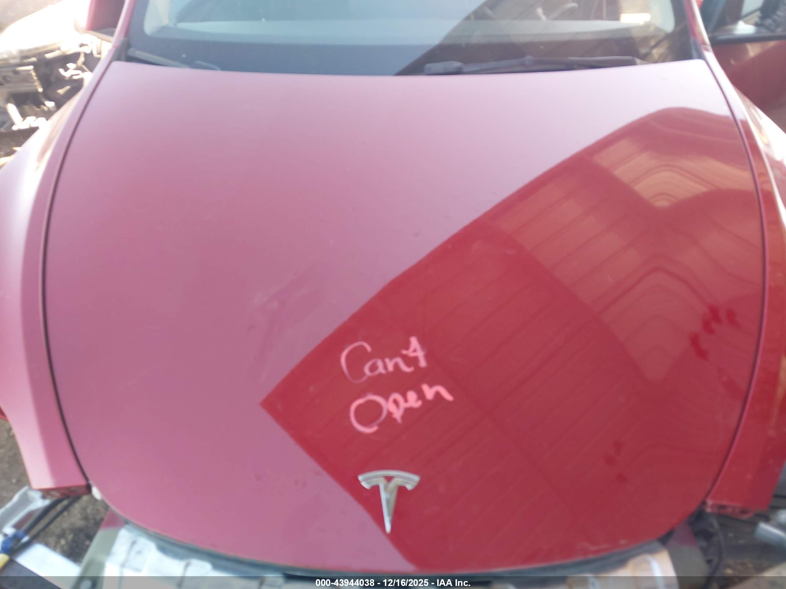 TESLA MODEL image 10