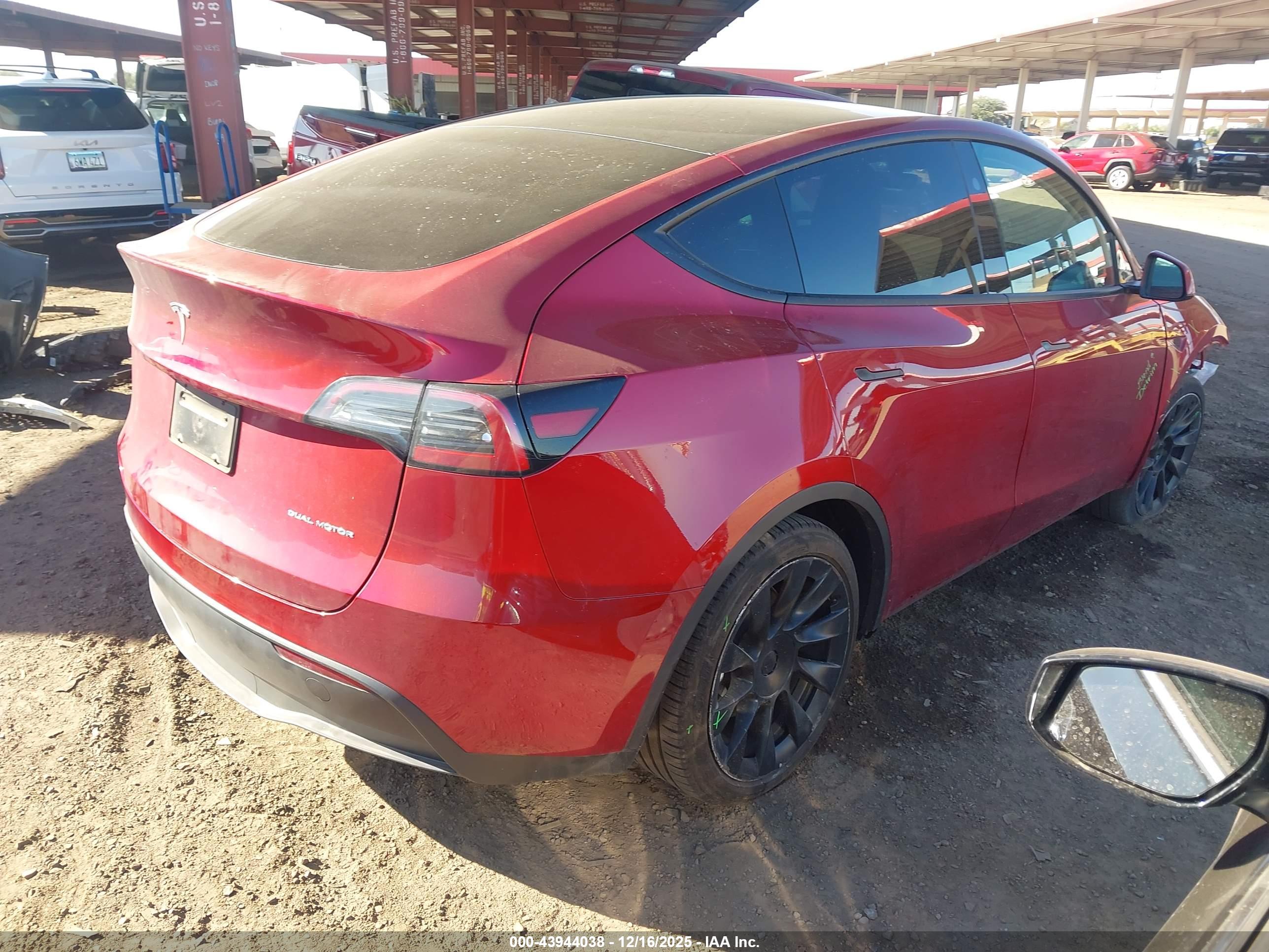 TESLA MODEL image 4