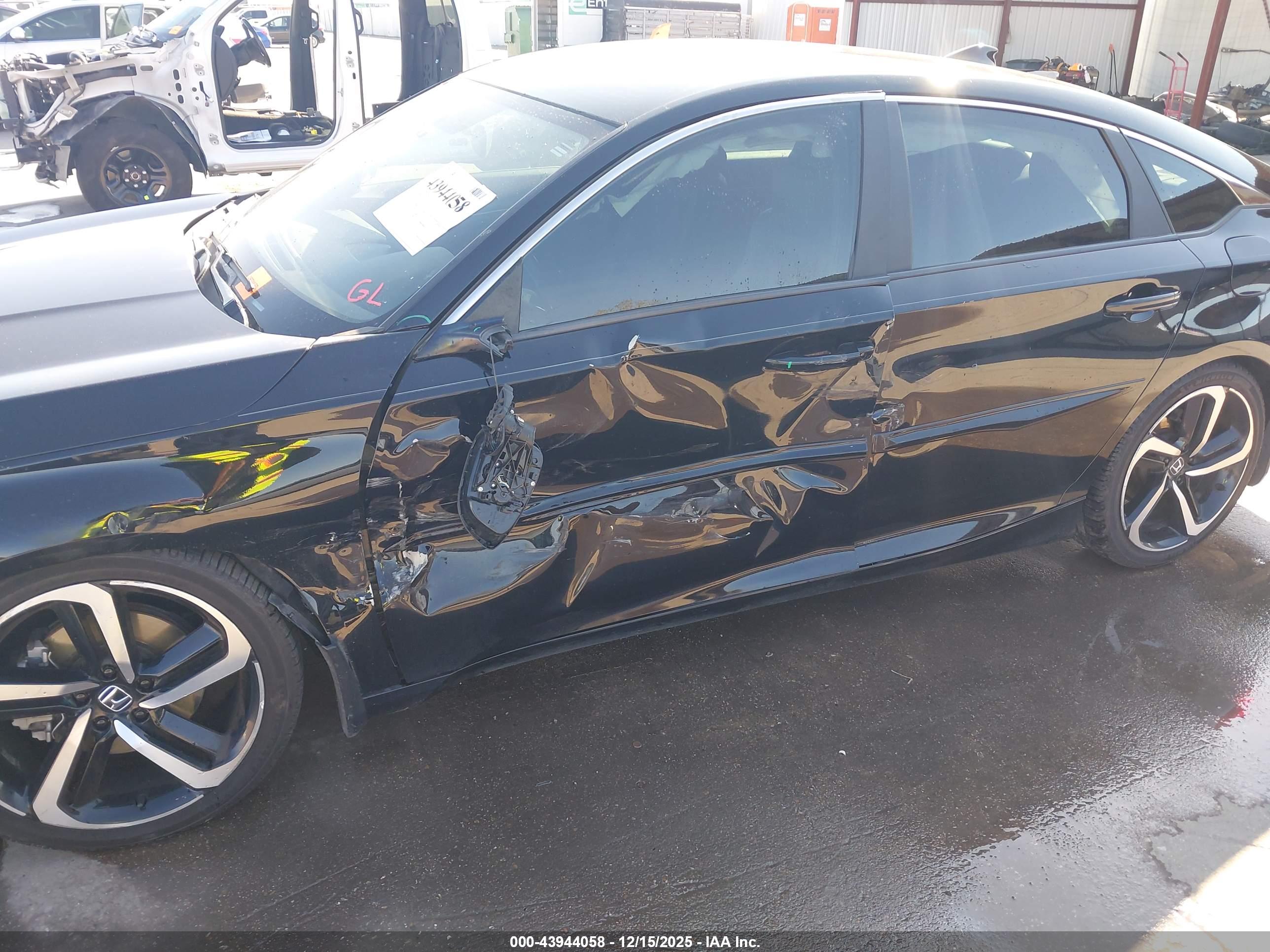 HONDA ACCORD image 6