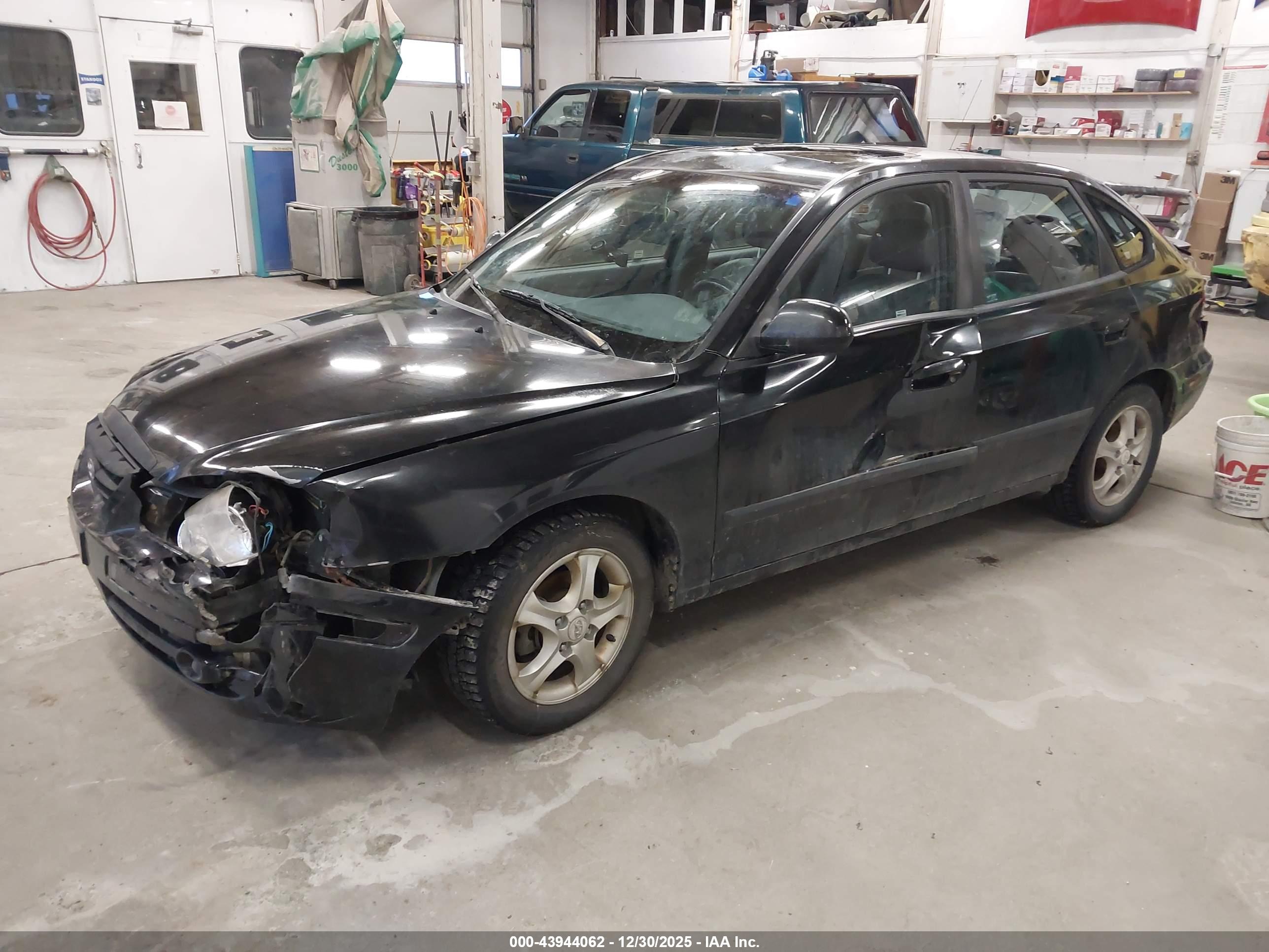 HYUNDAI ELANTRA image 2