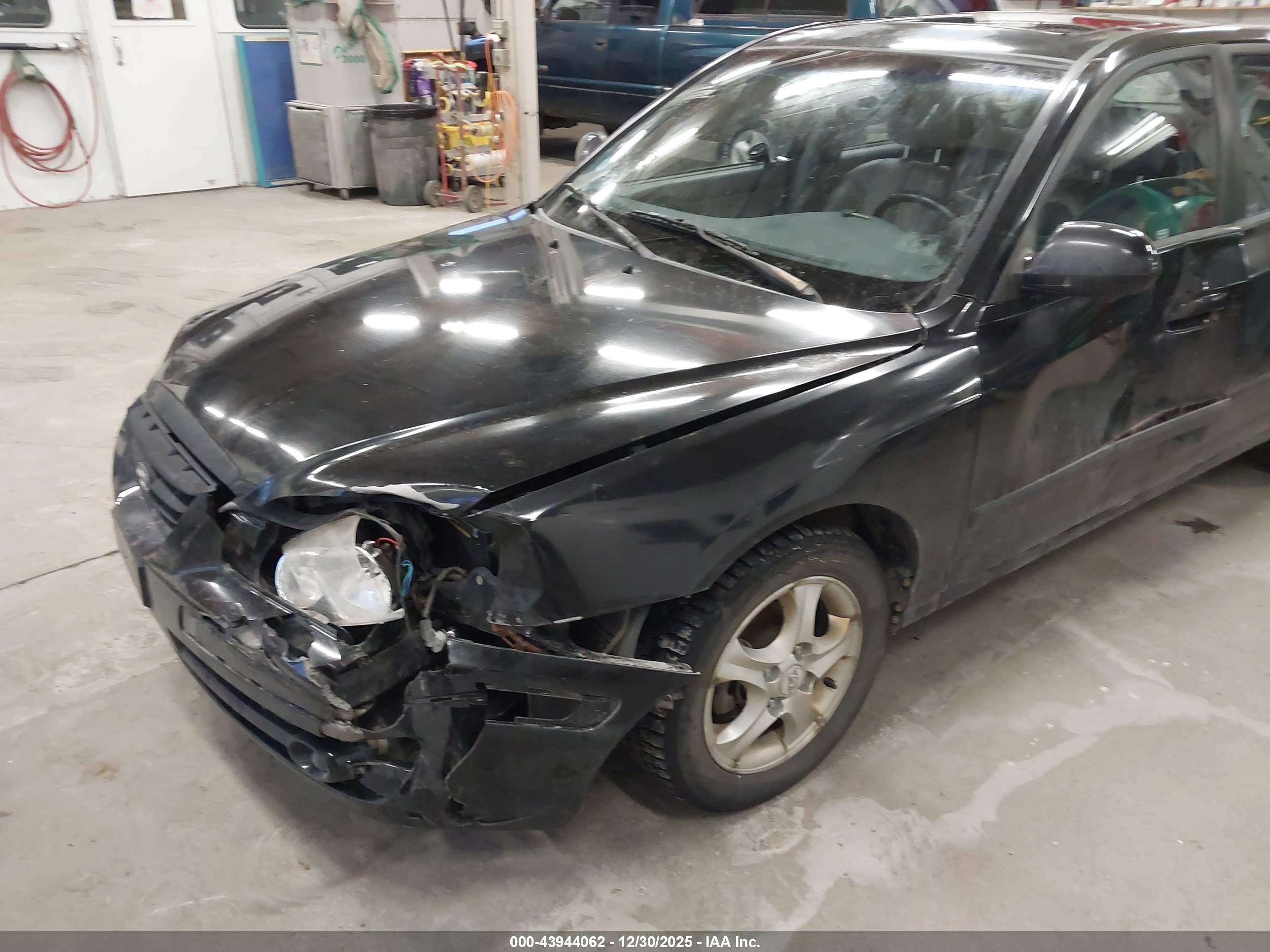 HYUNDAI ELANTRA image 6