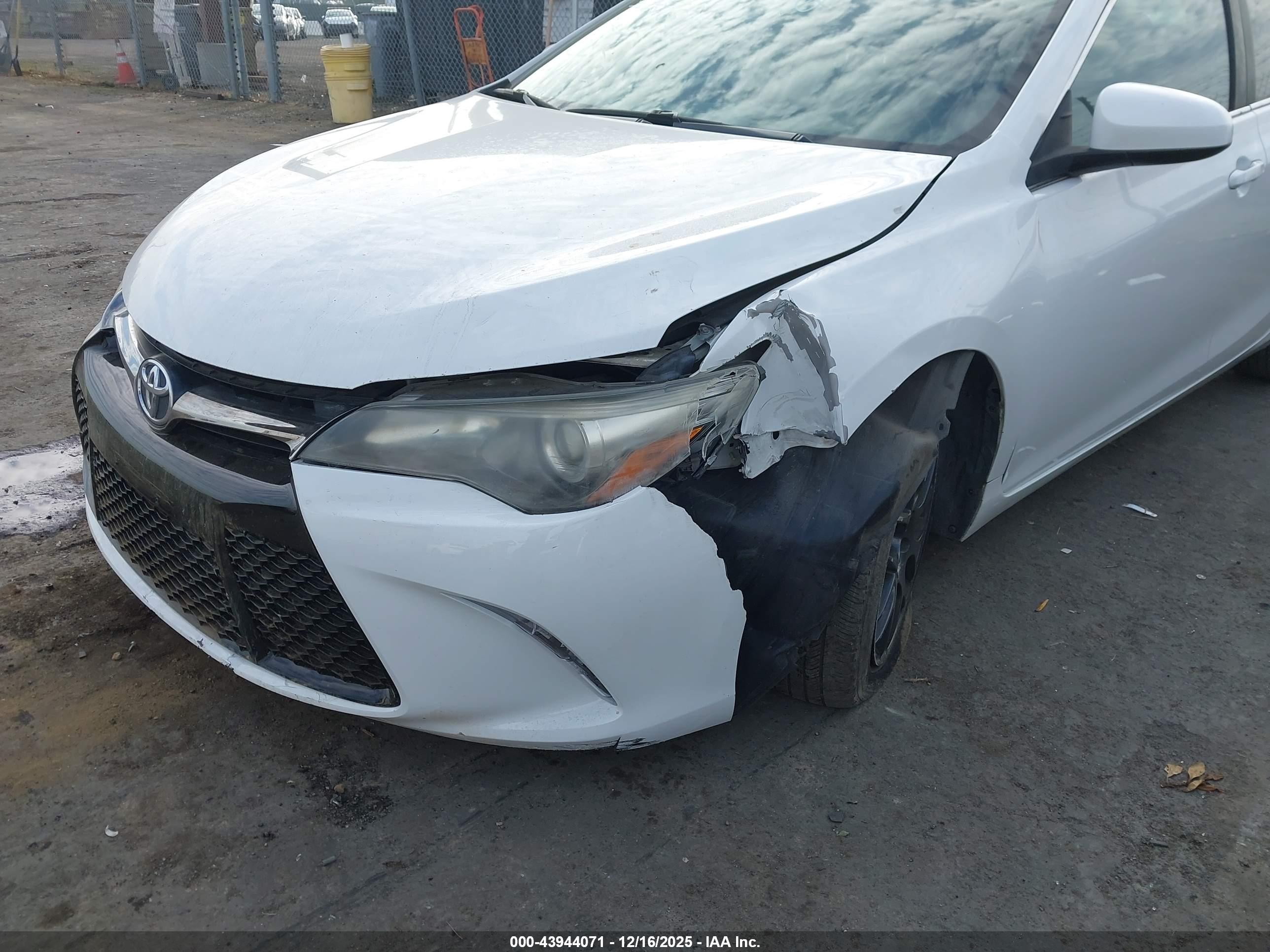 TOYOTA CAMRY image 6