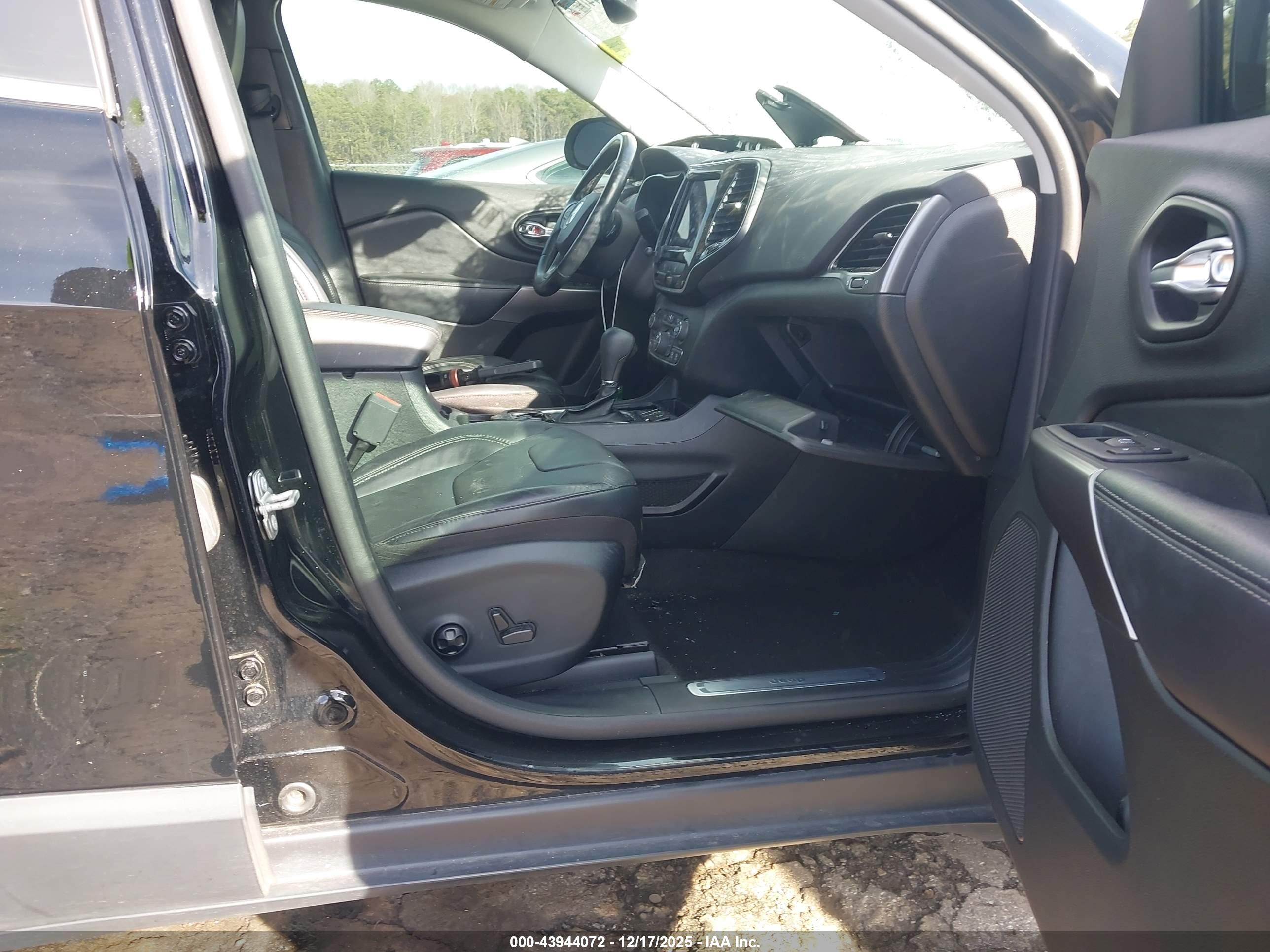 JEEP CHEROKEE image 5