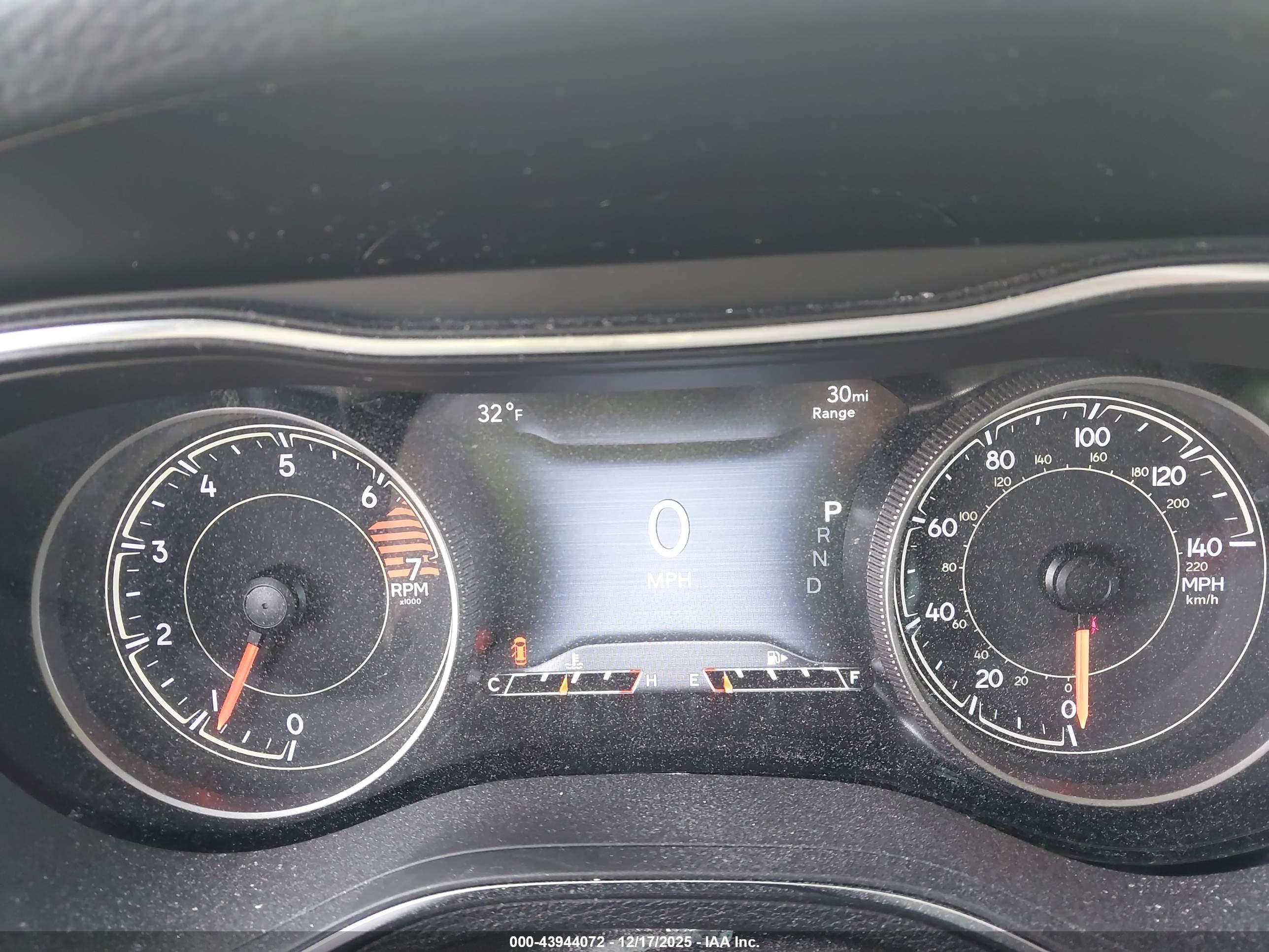 JEEP CHEROKEE image 7