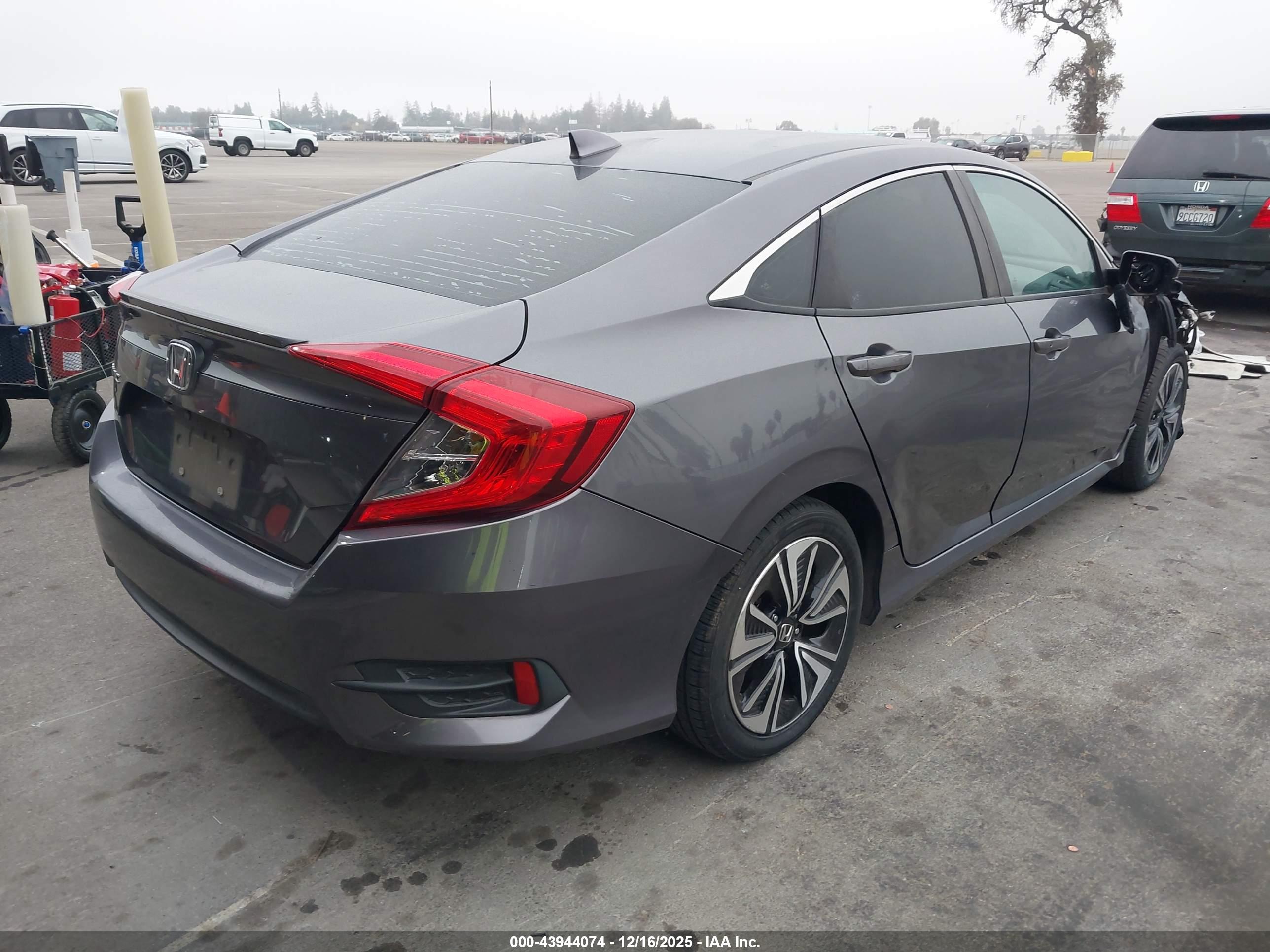HONDA CIVIC image 4