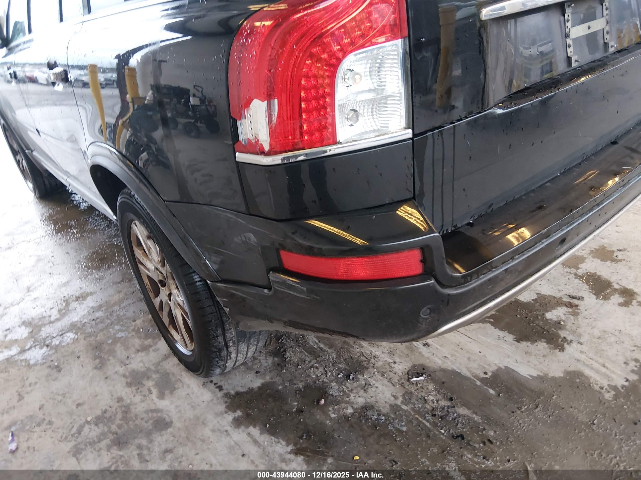 VOLVO XC90 image 6