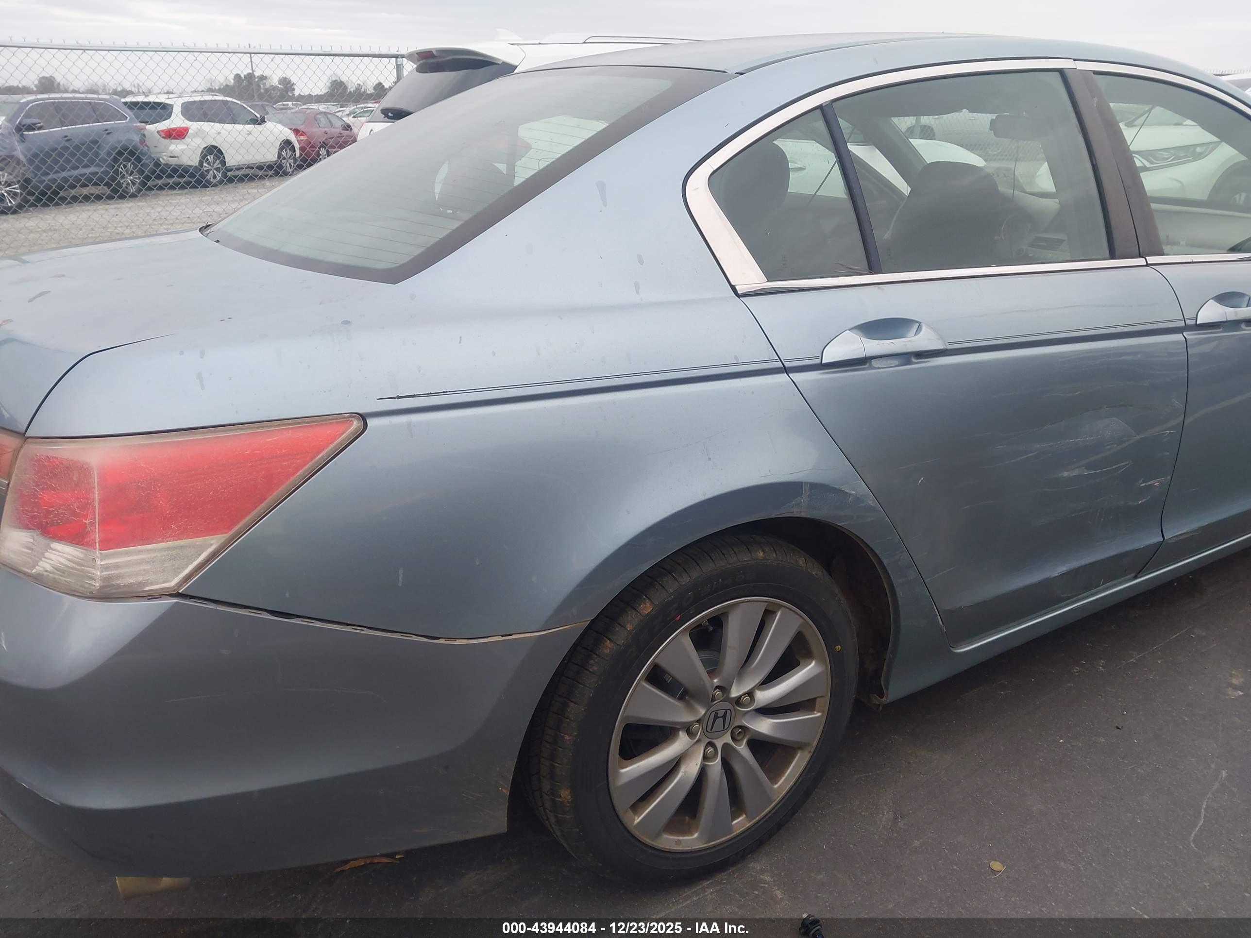 HONDA ACCORD image 6