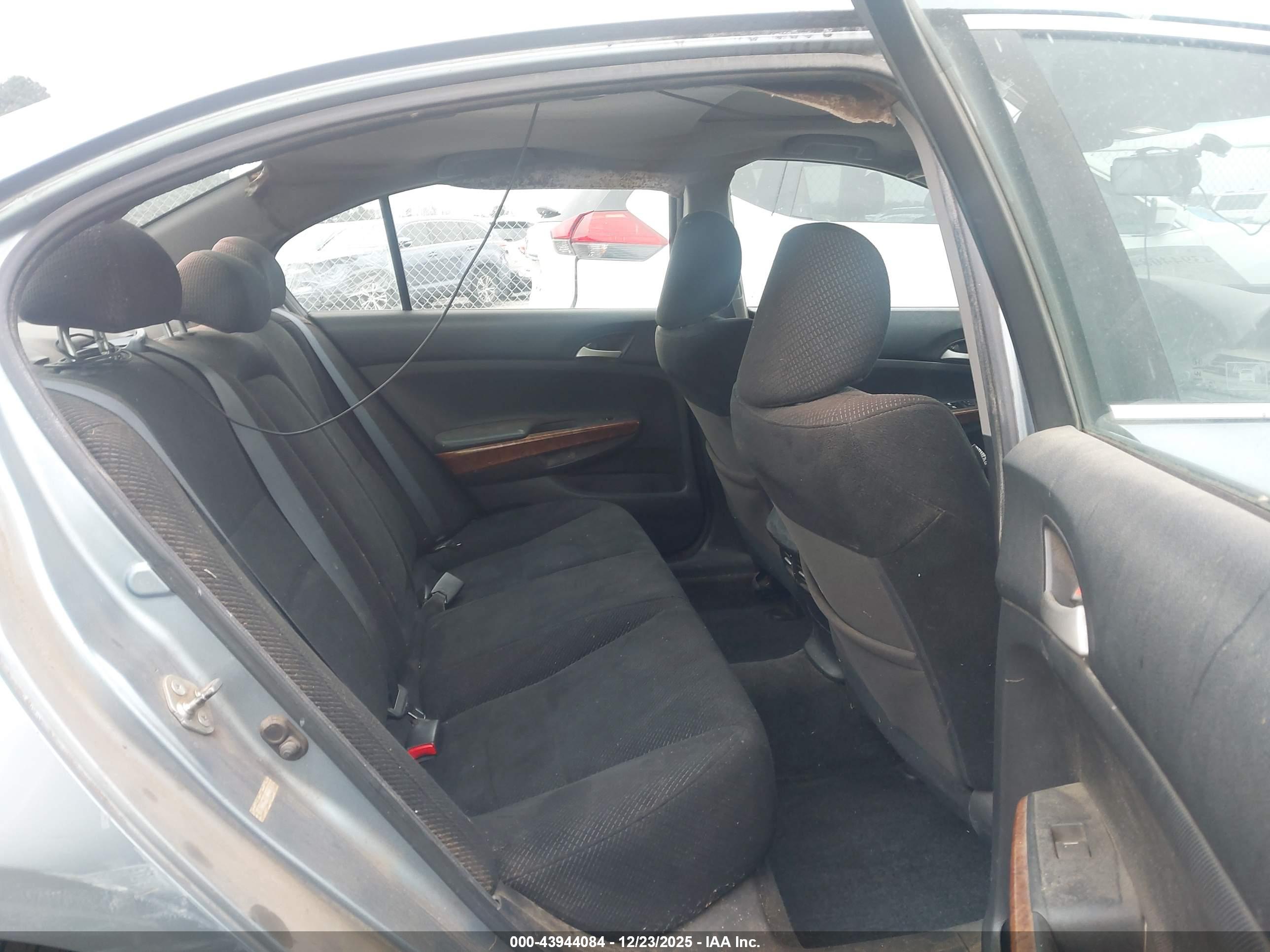 HONDA ACCORD image 8