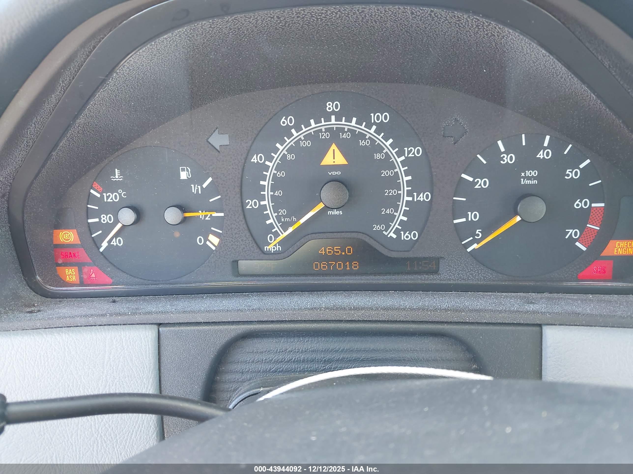 MERCEDES-BENZ E image 7