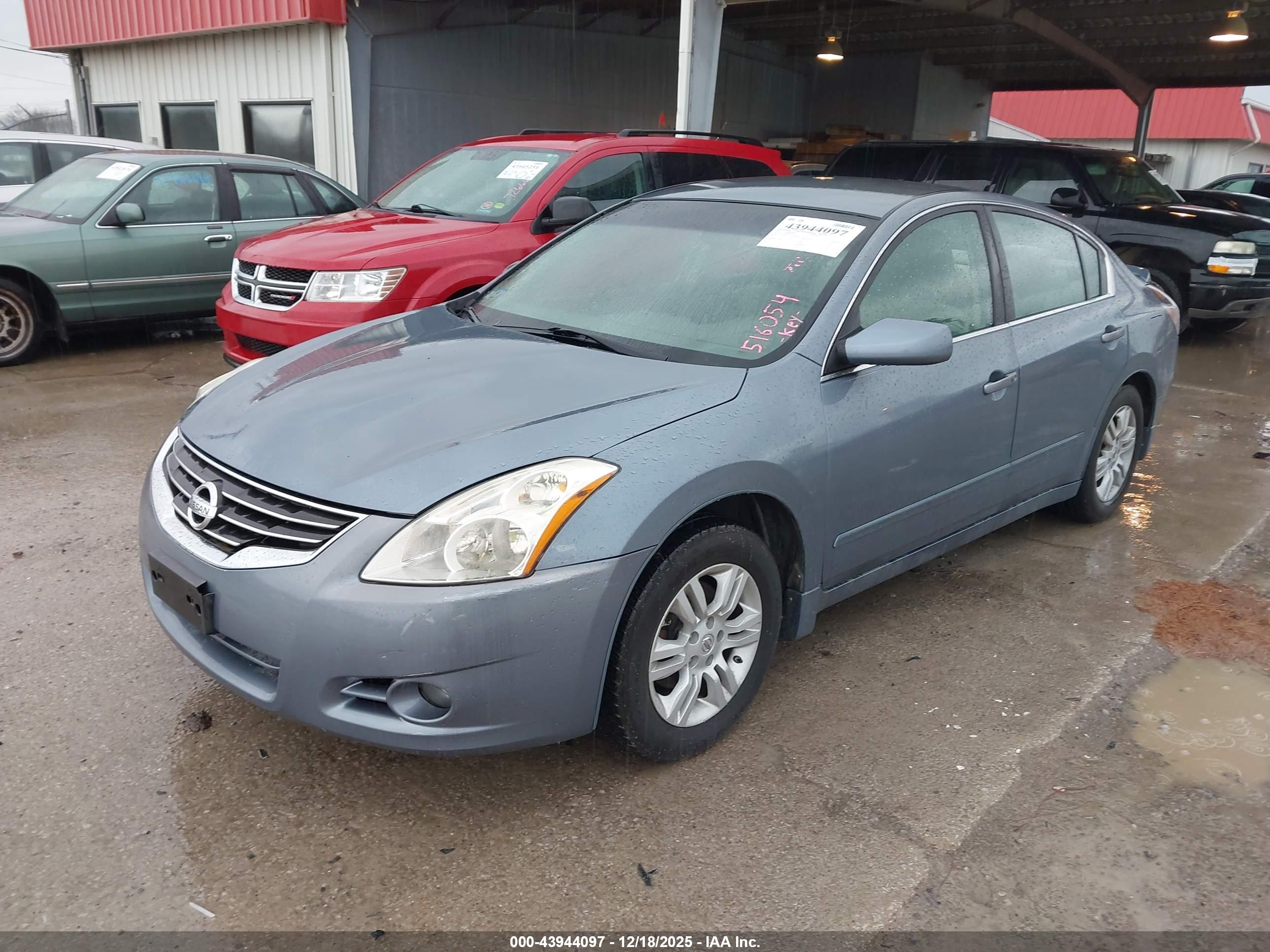 NISSAN ALTIMA image 2
